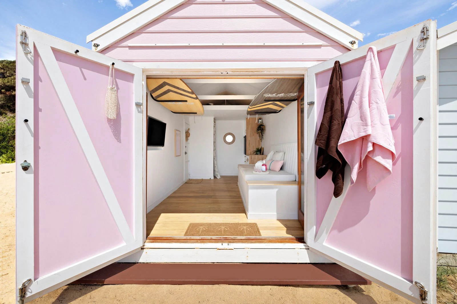 Beach Box 15 Earimil North Beach, Mount Eliza, 3930