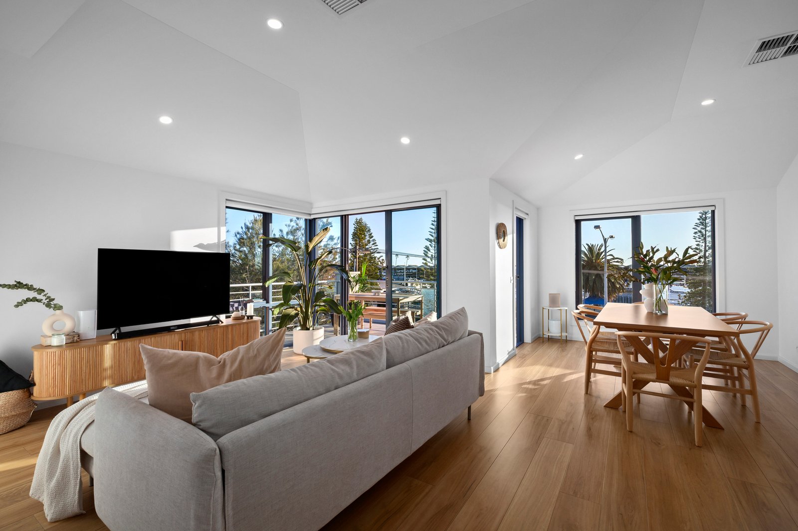 14/41 Marine Parade, St Kilda, 3182