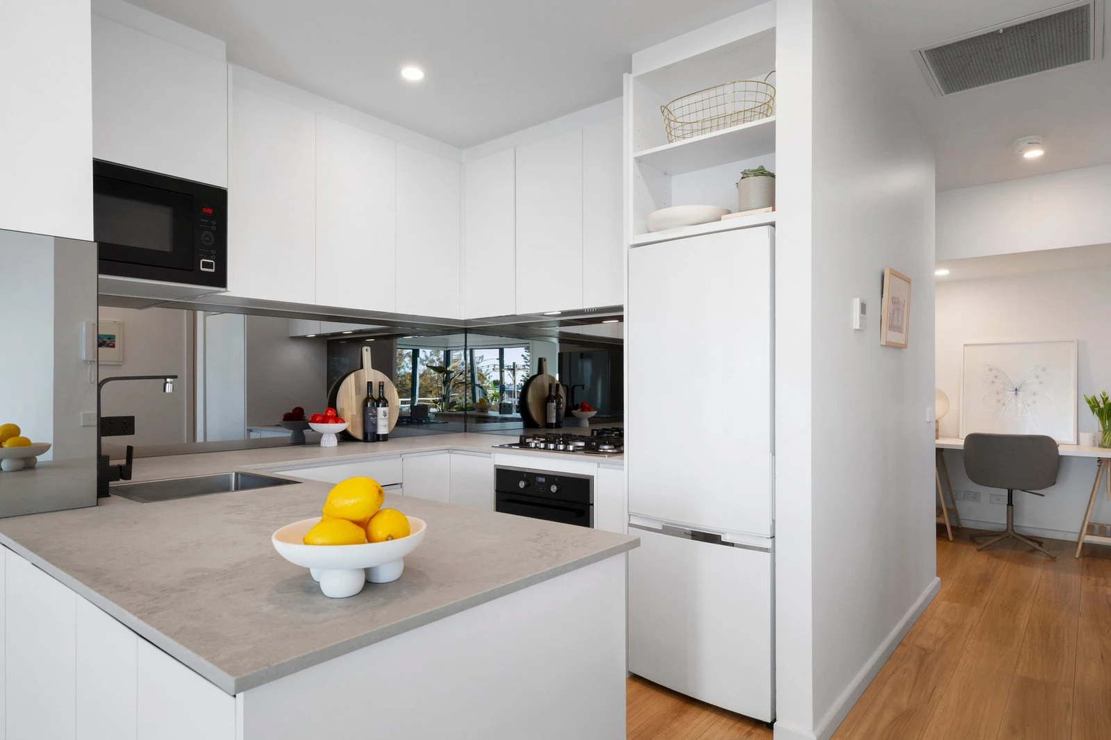 14/41 Marine Parade, St Kilda, 3182