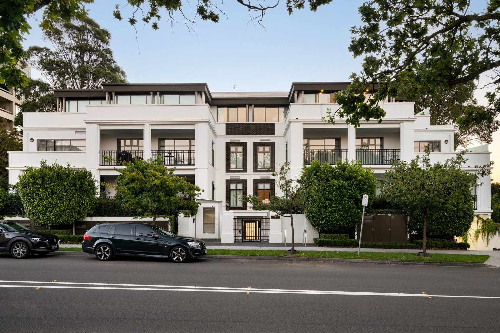 Penthouse, 705 Orrong Road, Toorak, 3142
