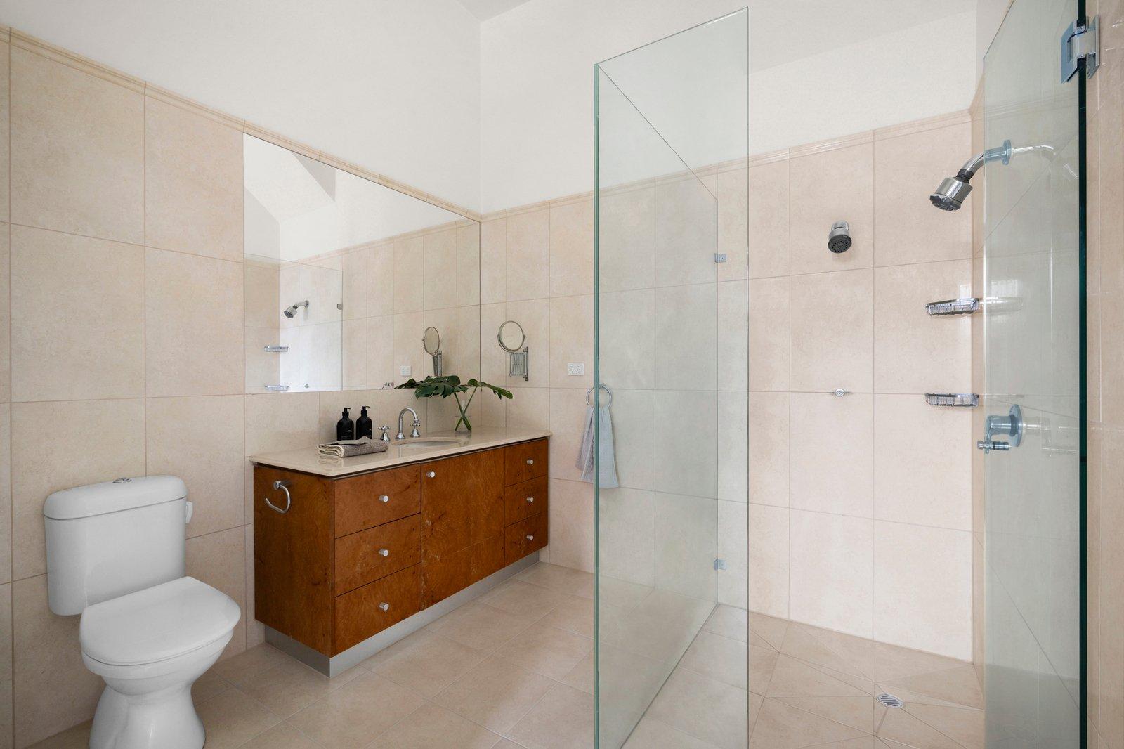 4 Canterbury Road, Albert Park, 3206