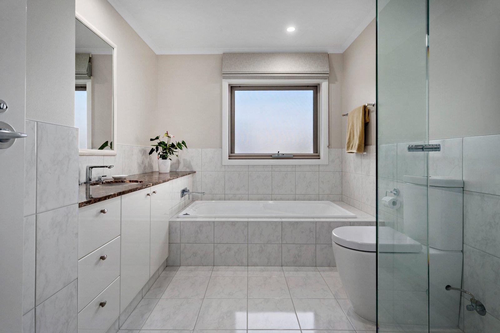 4 Hobsons Bay Parade, Port Melbourne, 3207