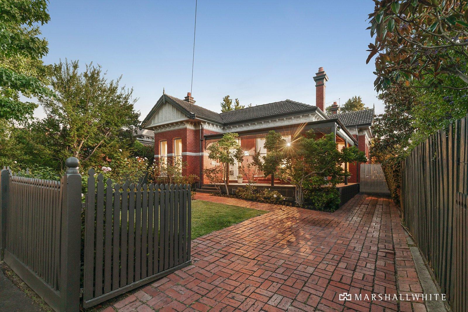 4 Kintore Street, Camberwell, 3124