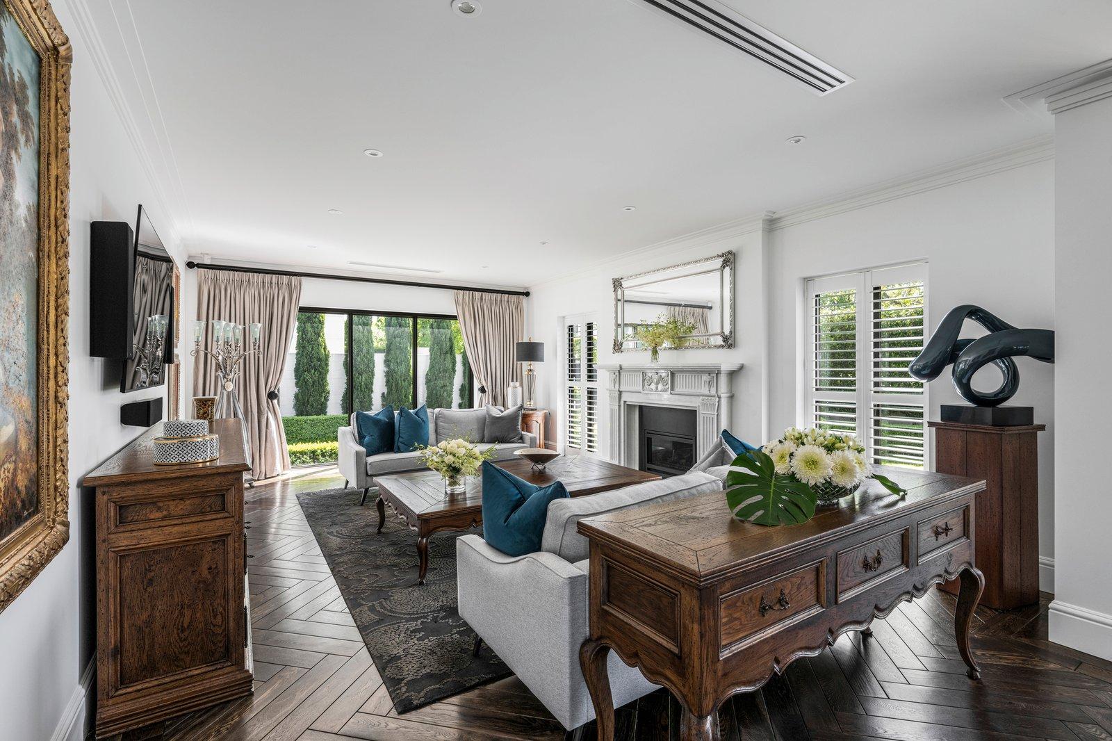 4 Teringa Place, Toorak, 3142