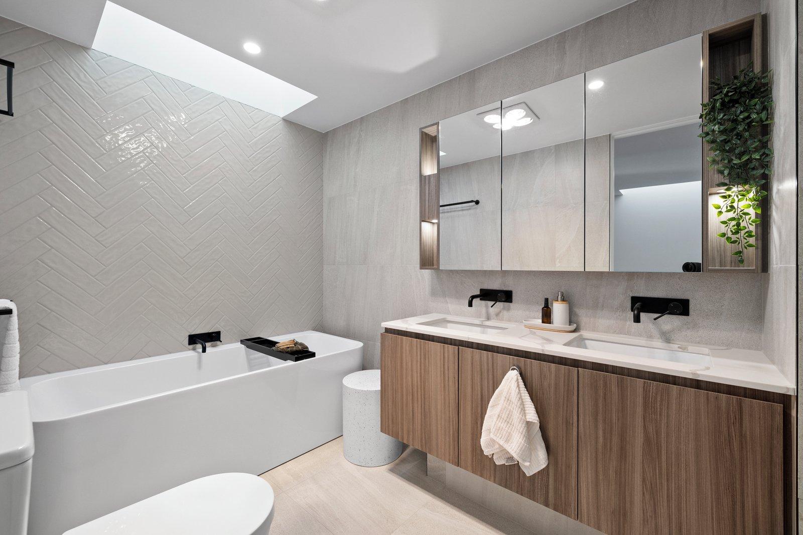 4/2 Wattle Grove, McKinnon, 3204