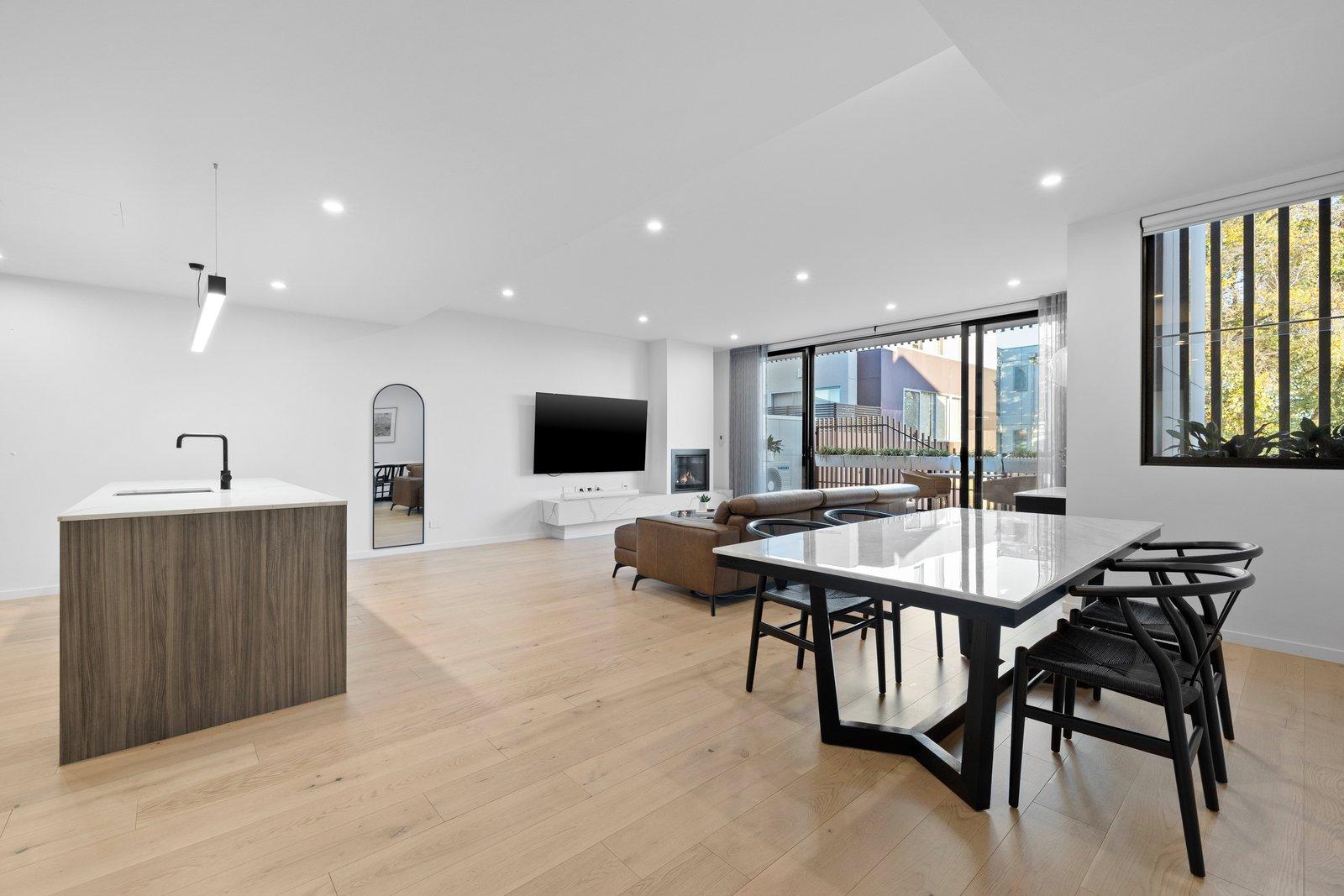 4/2 Wattle Grove, McKinnon, 3204