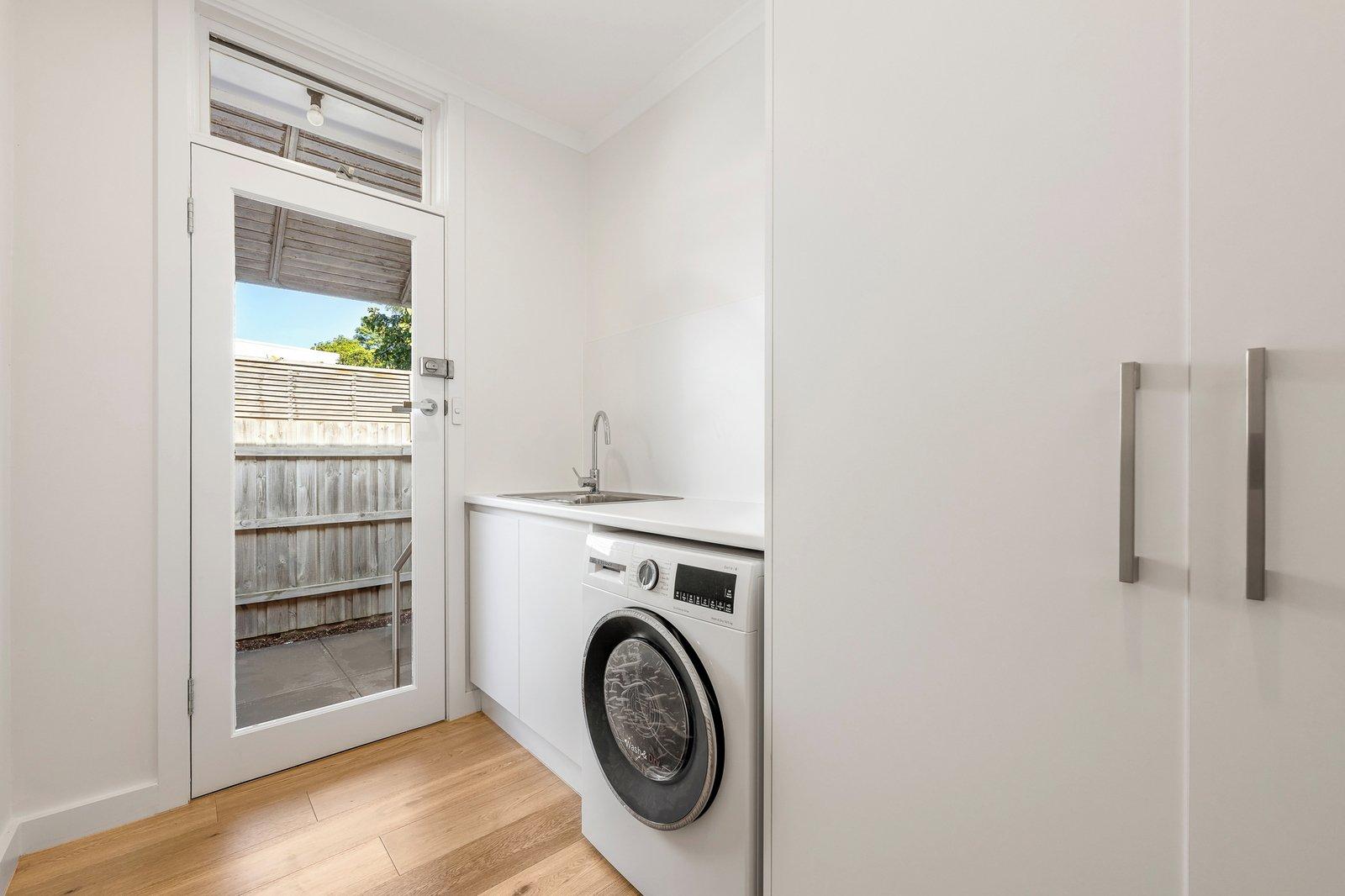 4/2 Haldane Street, Beaumaris, 3193