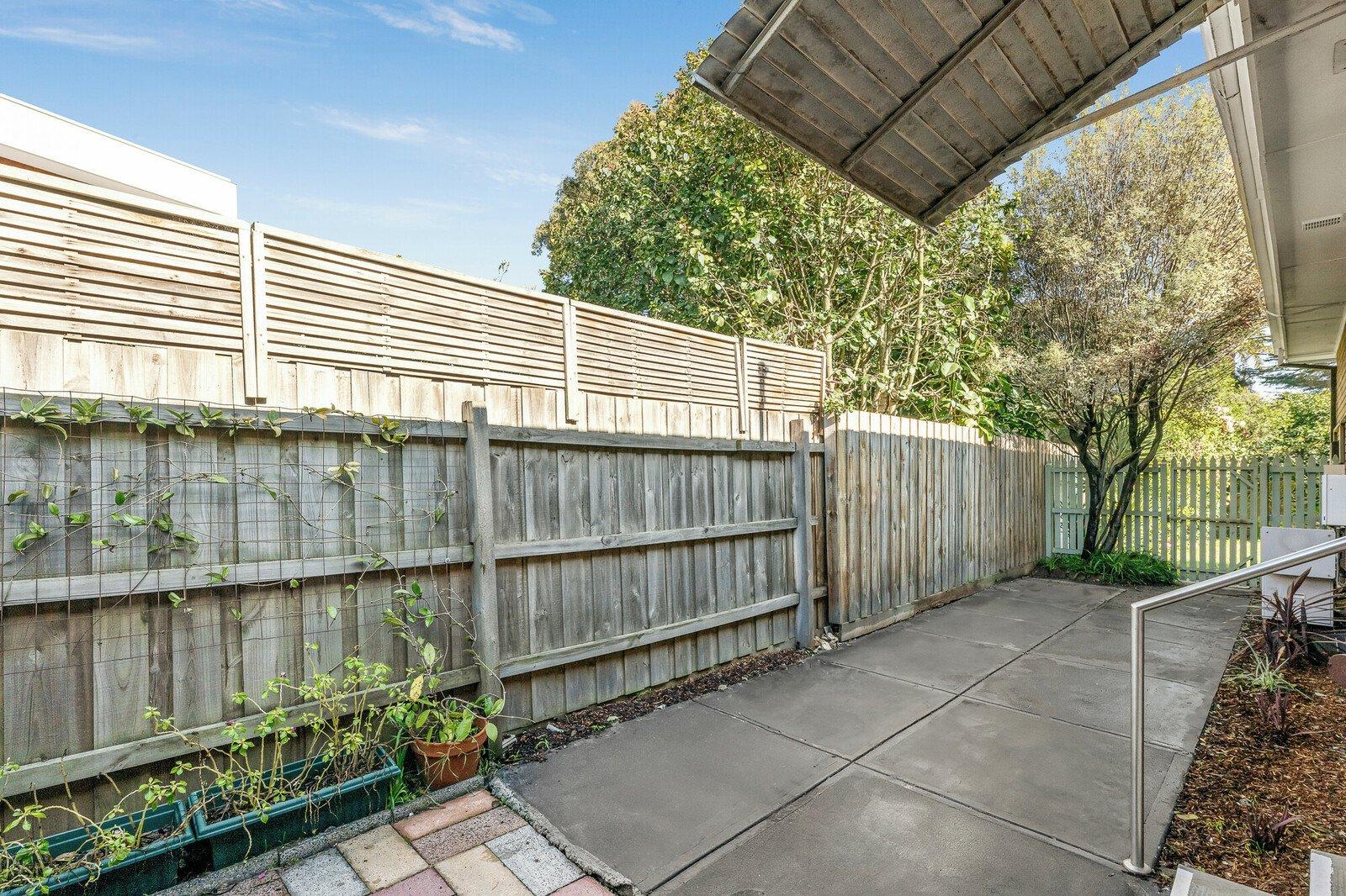 4/2 Haldane Street, Beaumaris, 3193