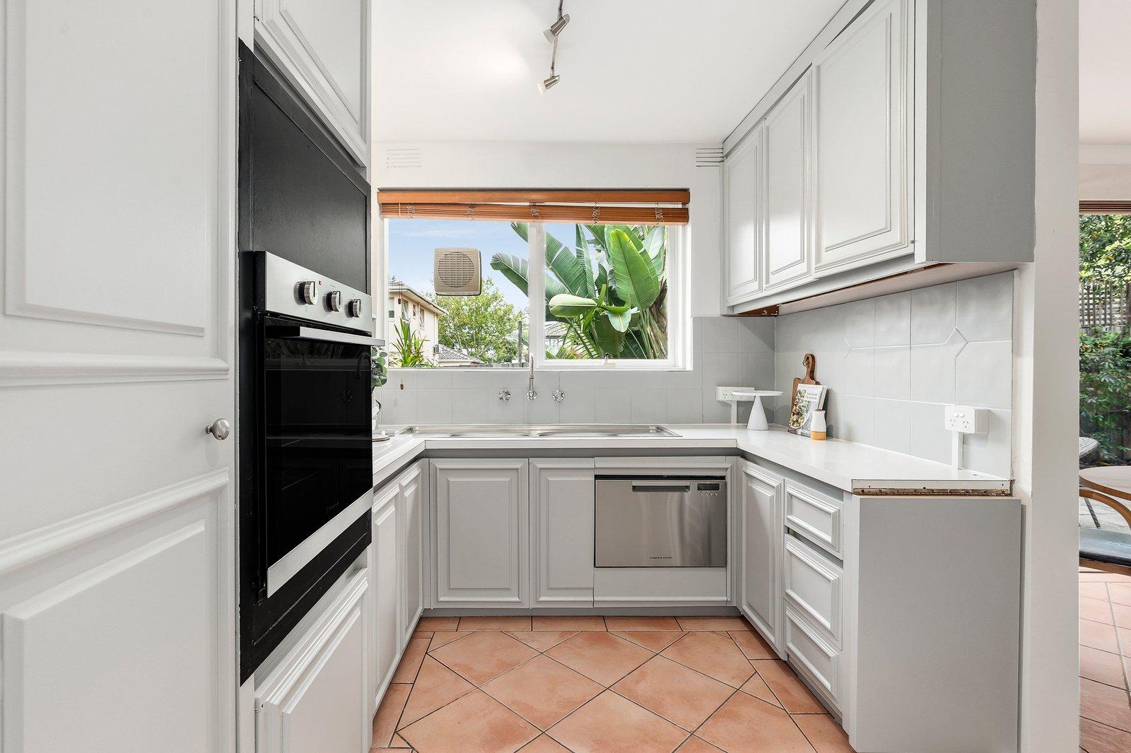 4/204 Brougham Street, Kew, 3101