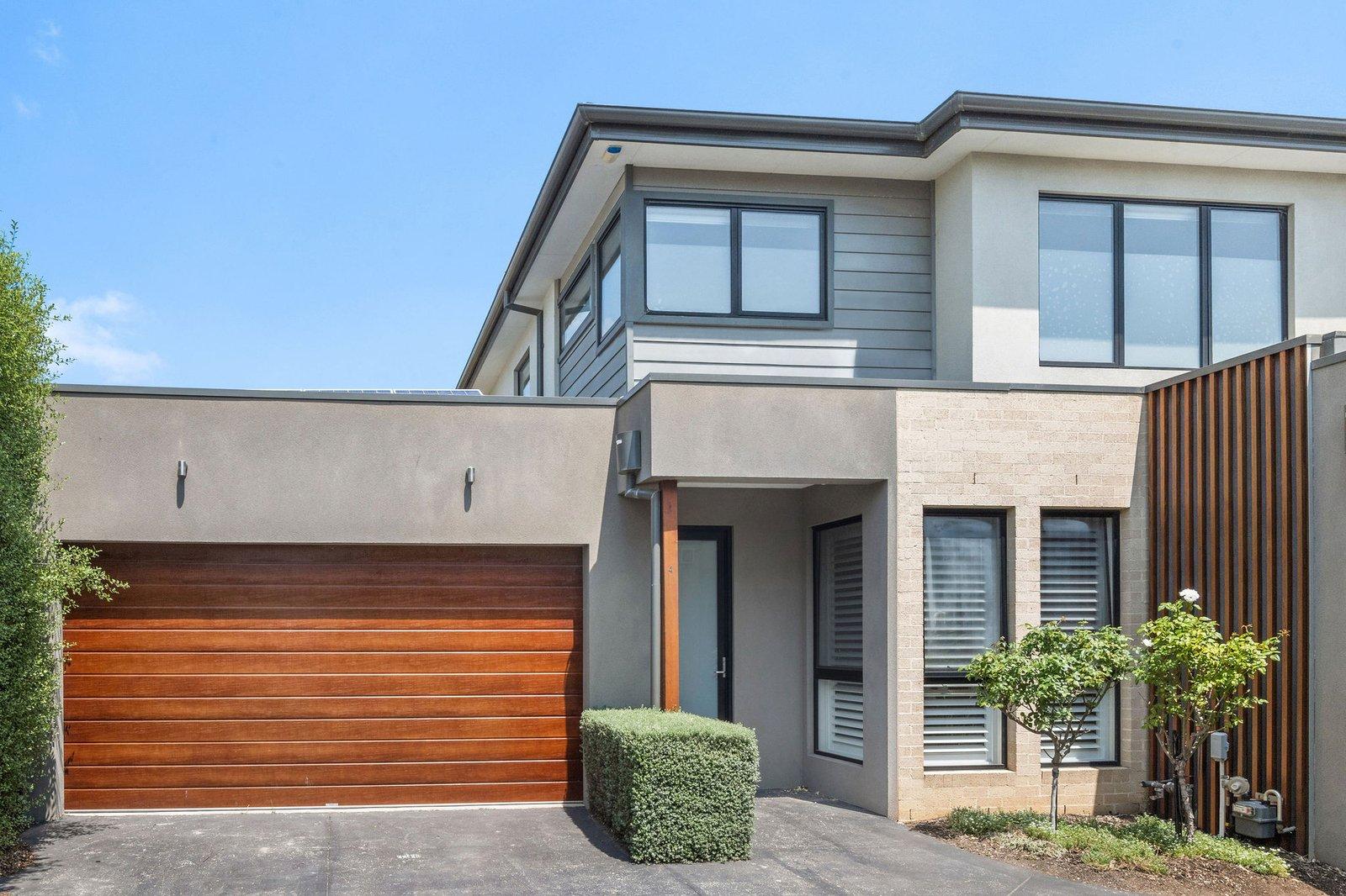 4/24 Van Ness Avenue, Mornington, 3931