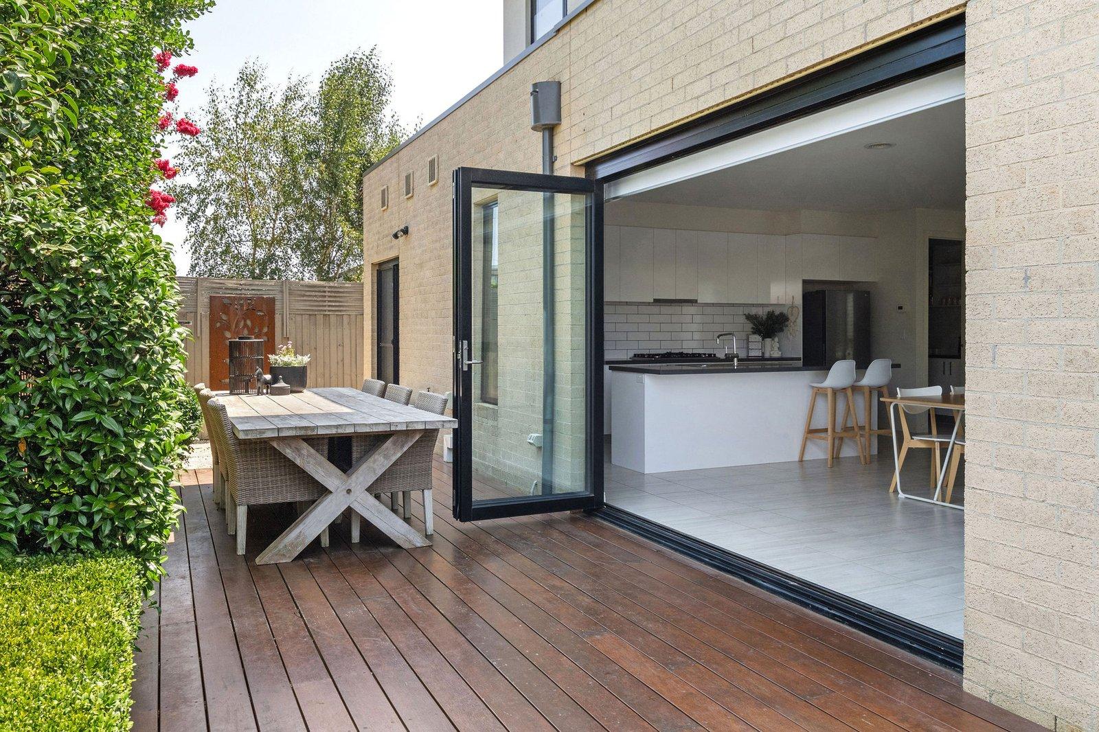 4/24 Van Ness Avenue, Mornington, 3931