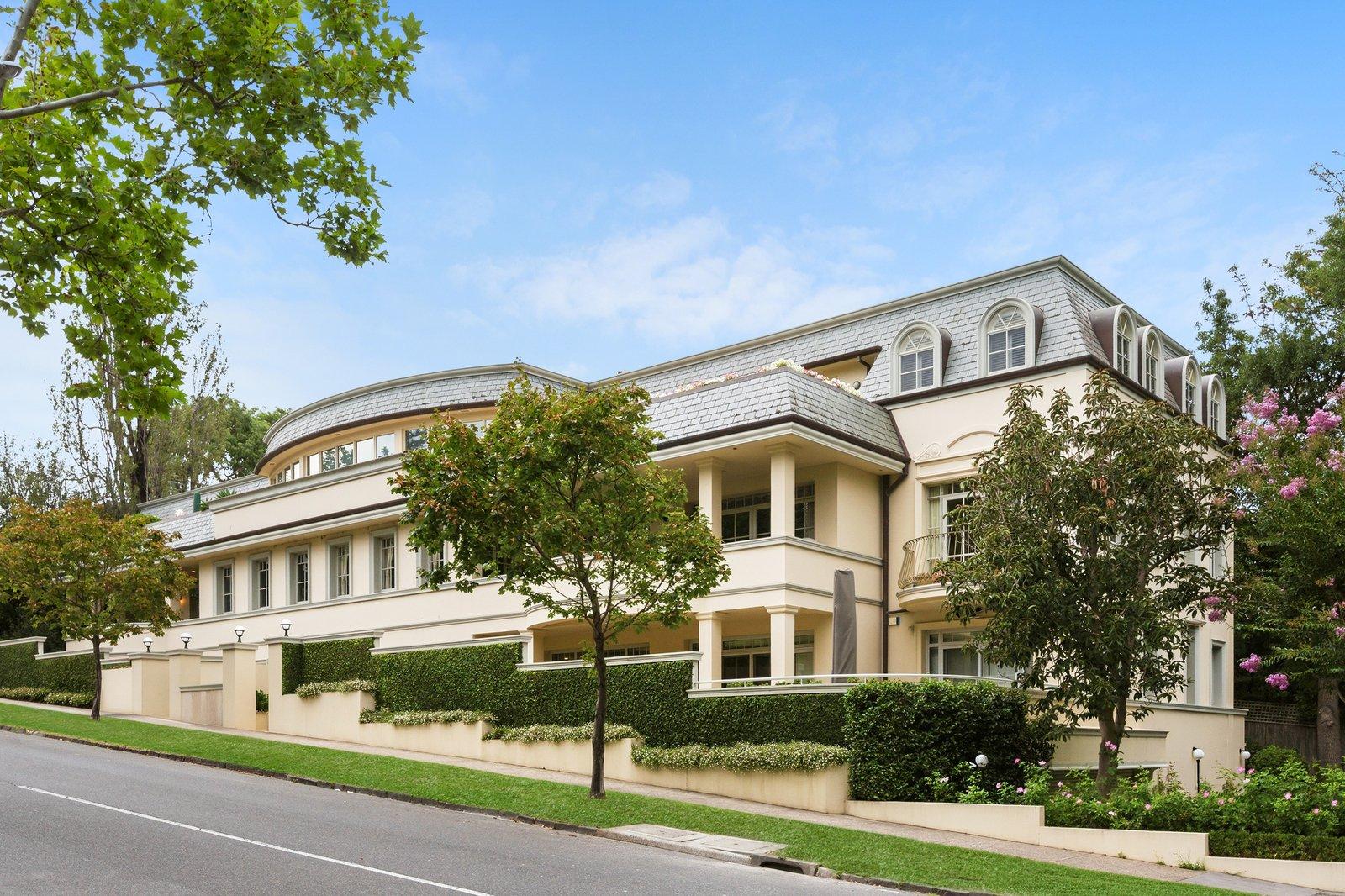 4/2a Struan Street, Toorak, 3142