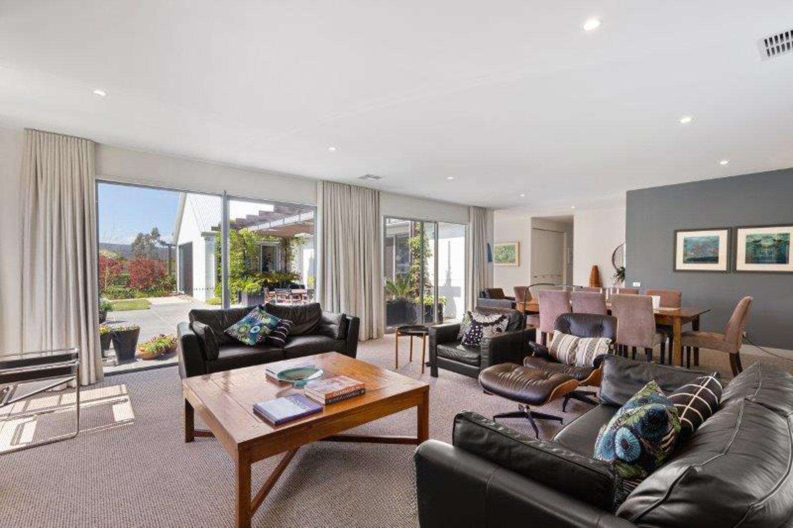 44 Manorina Way, Macedon, 3440