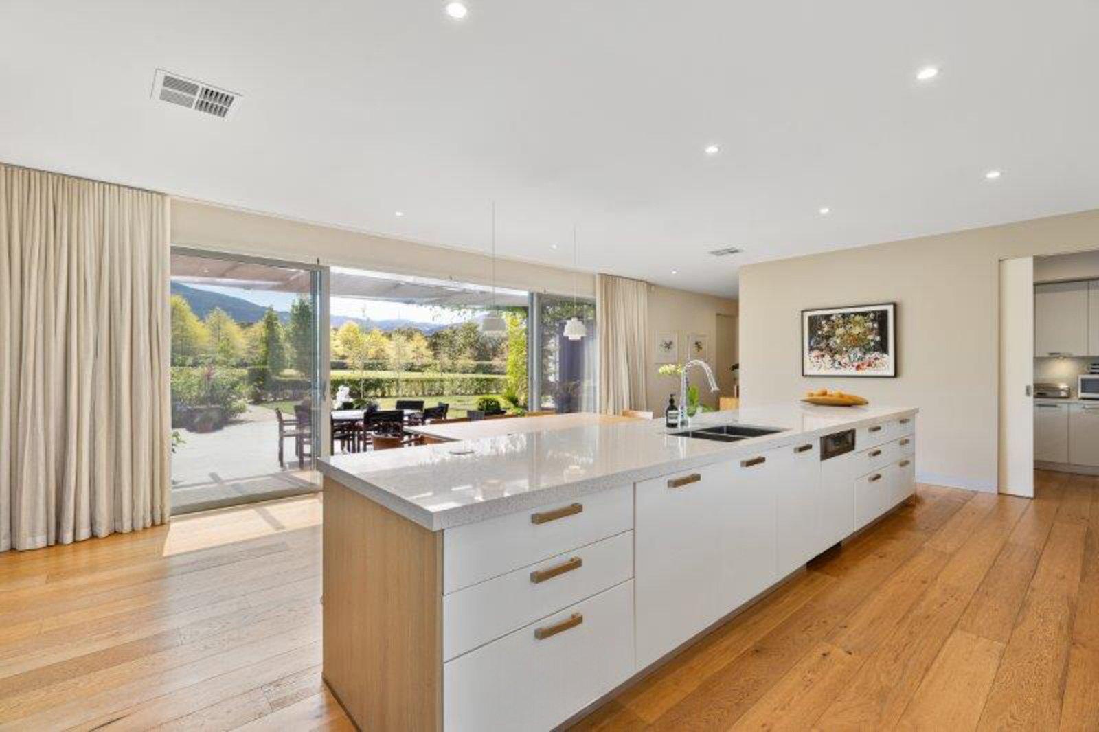 44 Manorina Way, Macedon, 3440