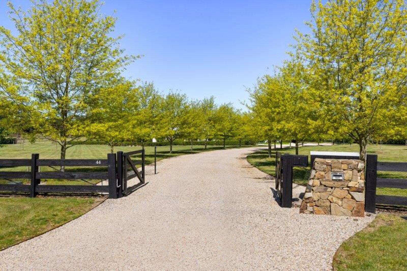 44 Manorina Way, Macedon, 3440