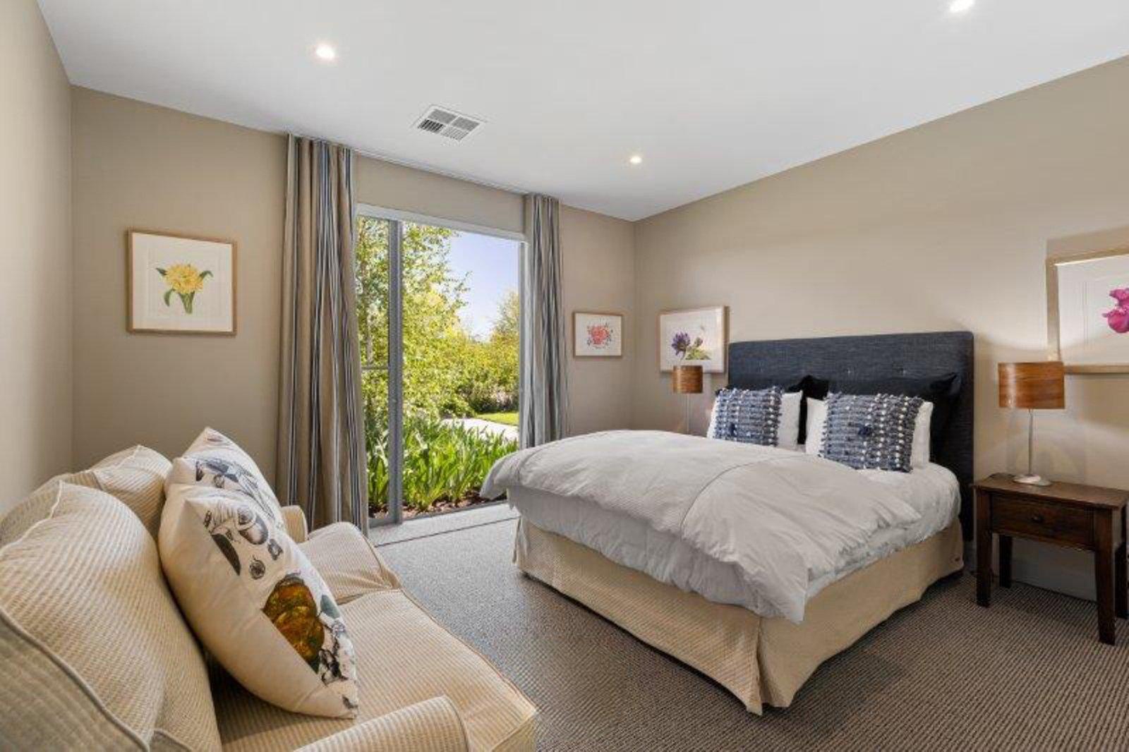 44 Manorina Way, Macedon, 3440