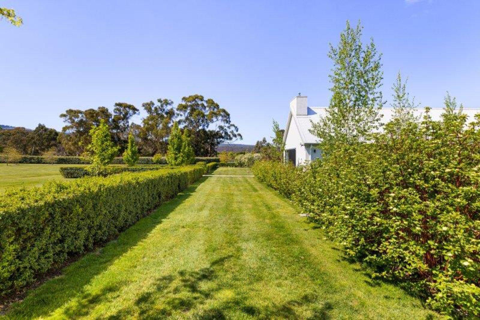 44 Manorina Way, Macedon, 3440