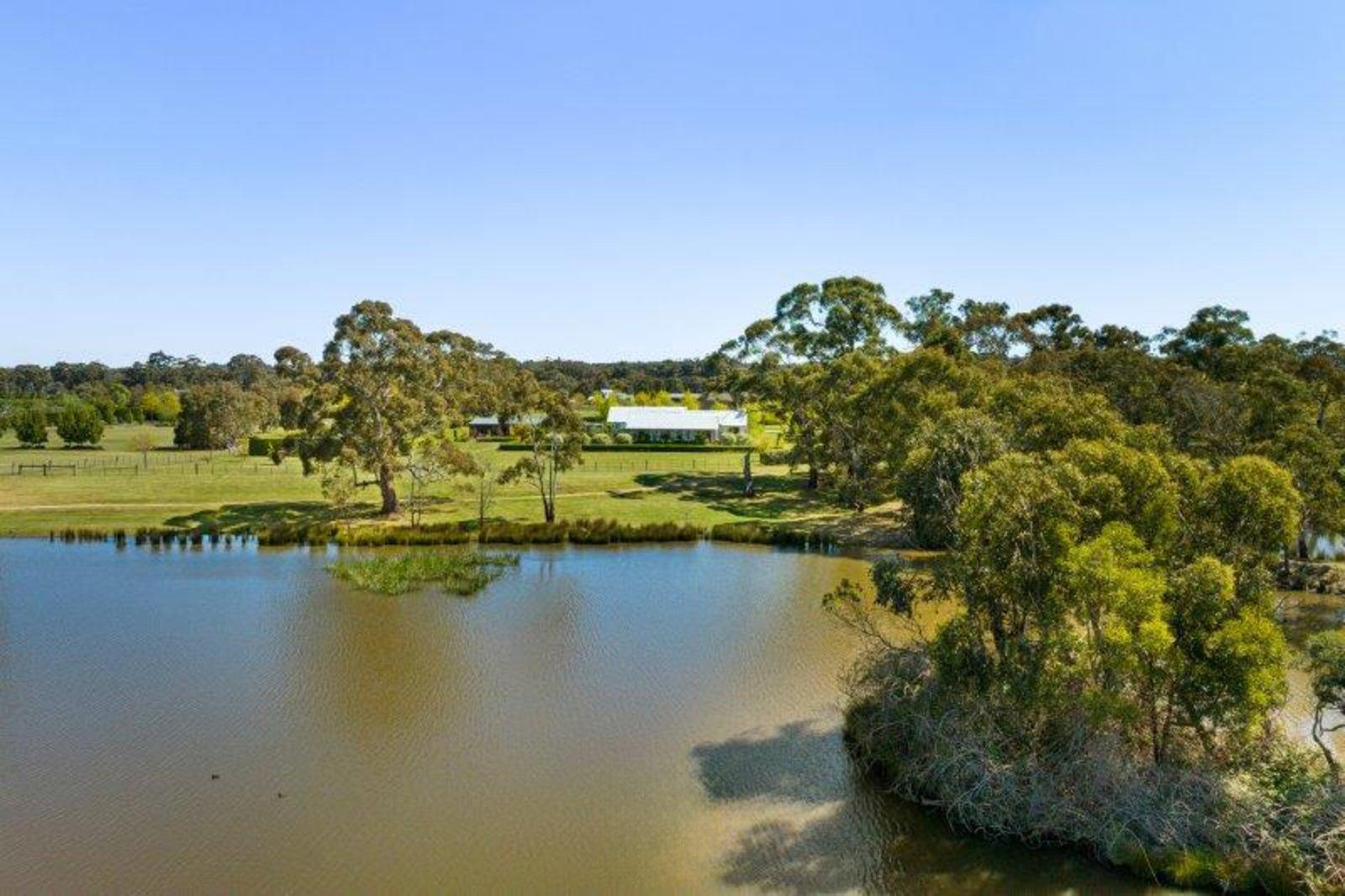 44 Manorina Way, Macedon, 3440