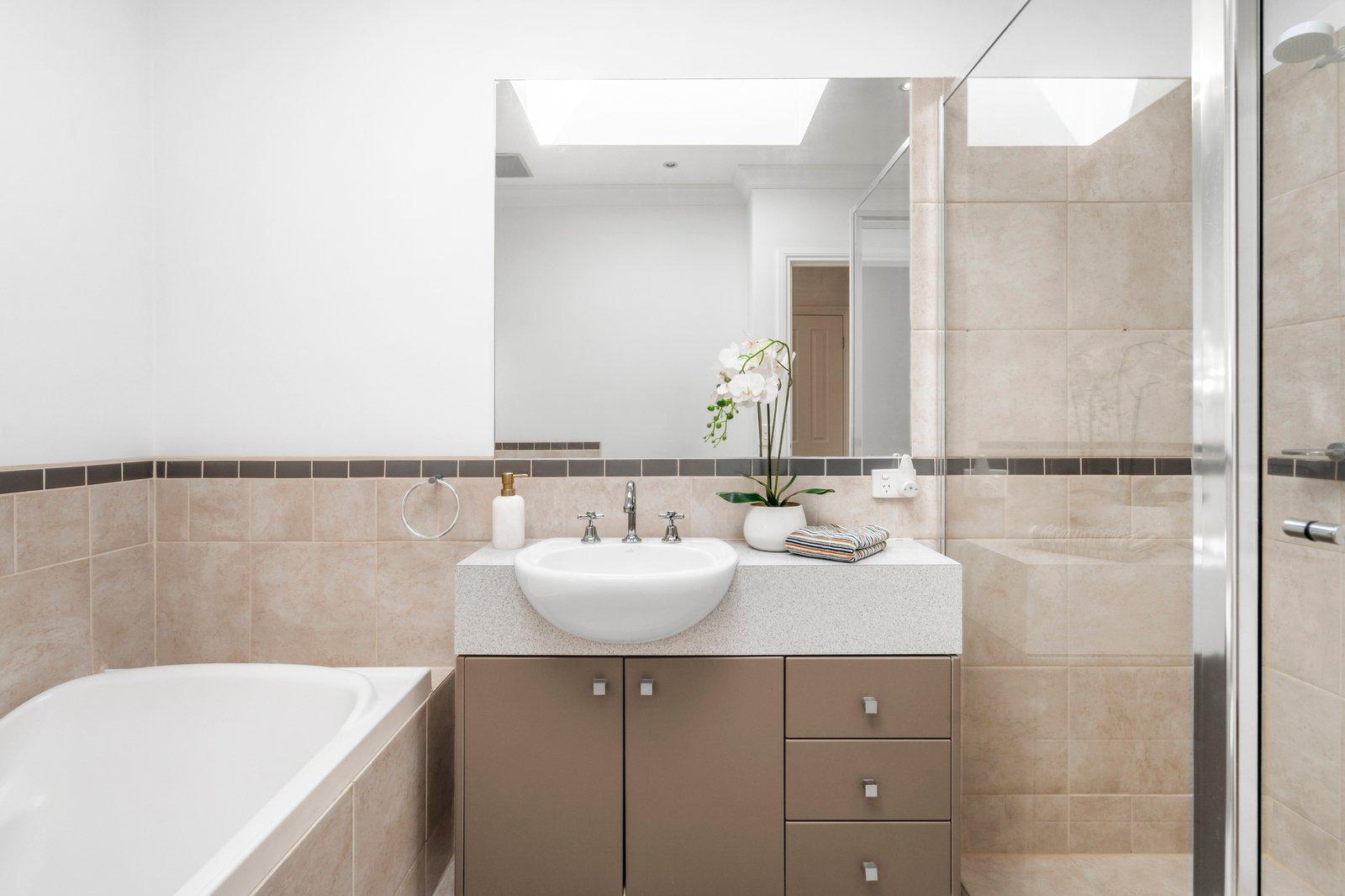 44 Swan Street, Blackburn South, 3130