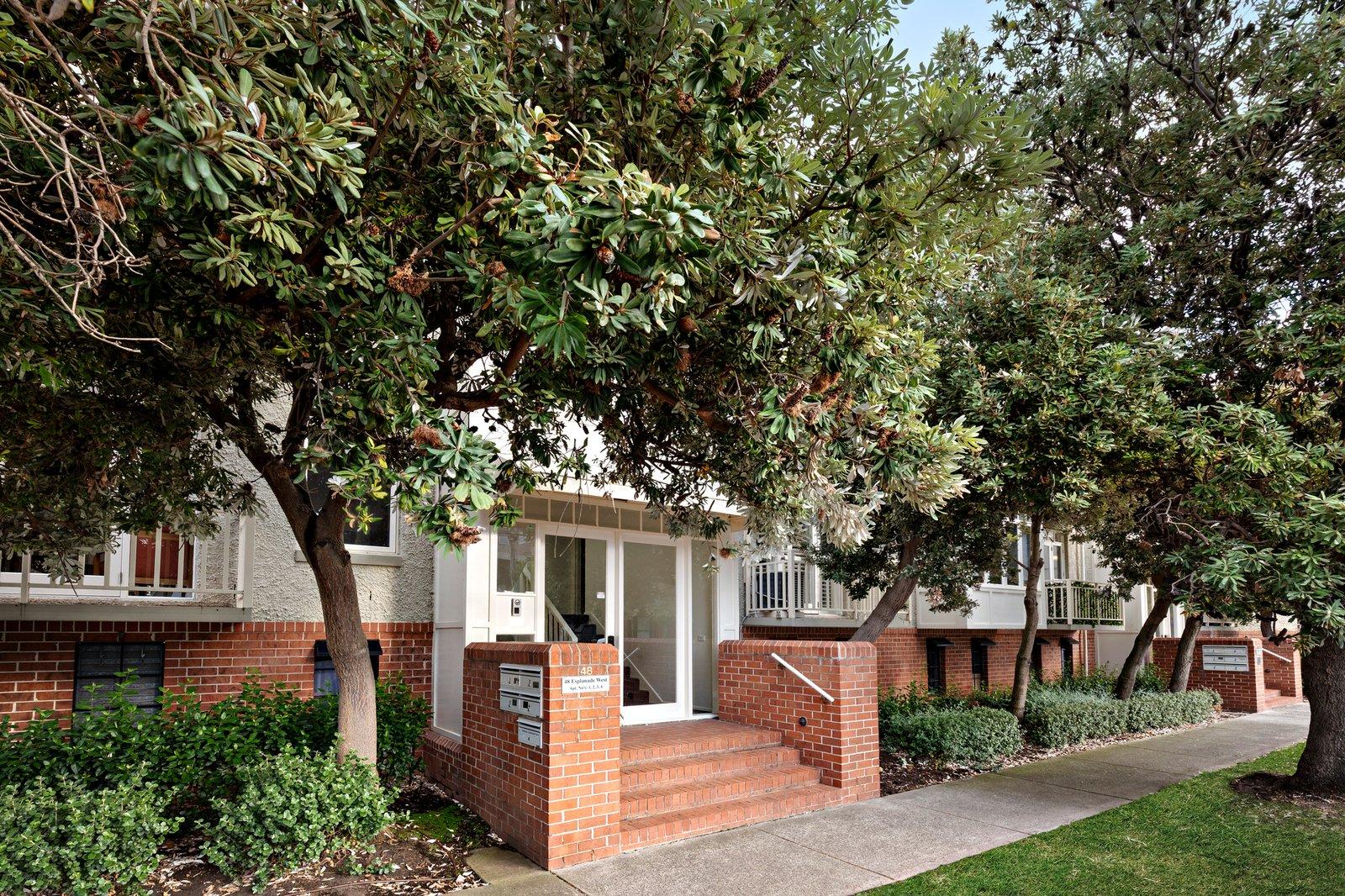 4/48 Esplanade West, Port Melbourne, 3207