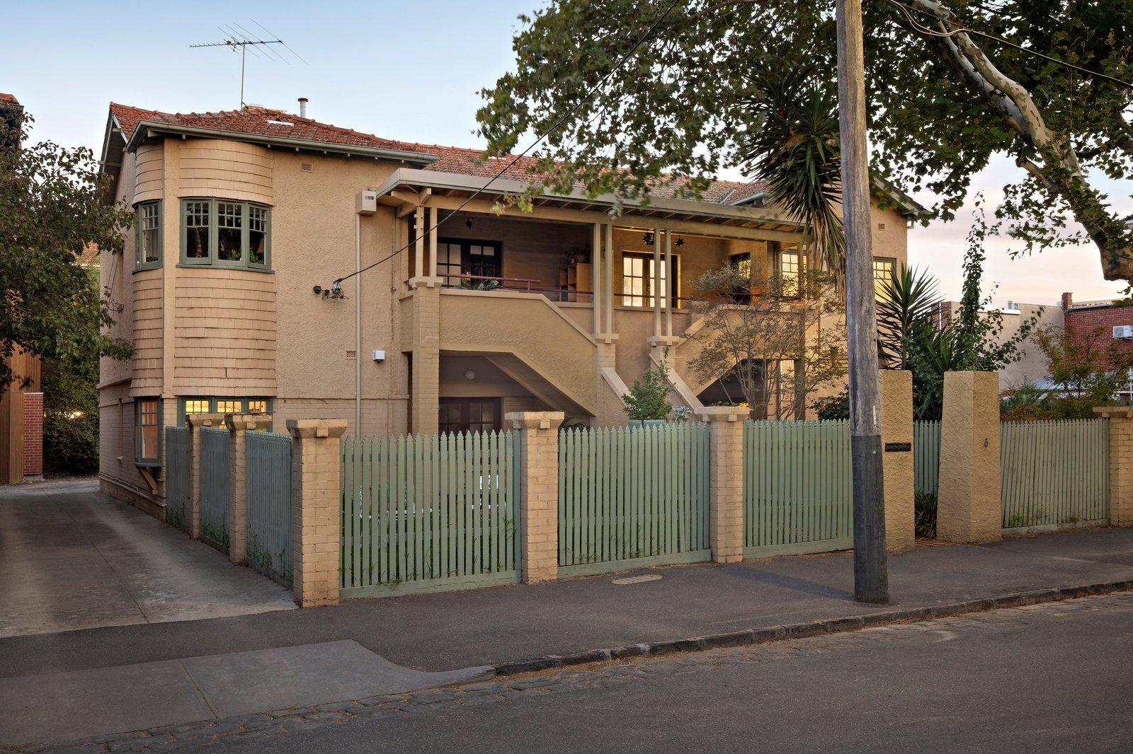 4/5 Beach Avenue, Elwood, 3184