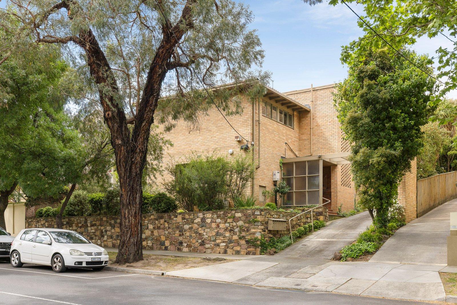 4/52 Grange Road, Toorak, 3142