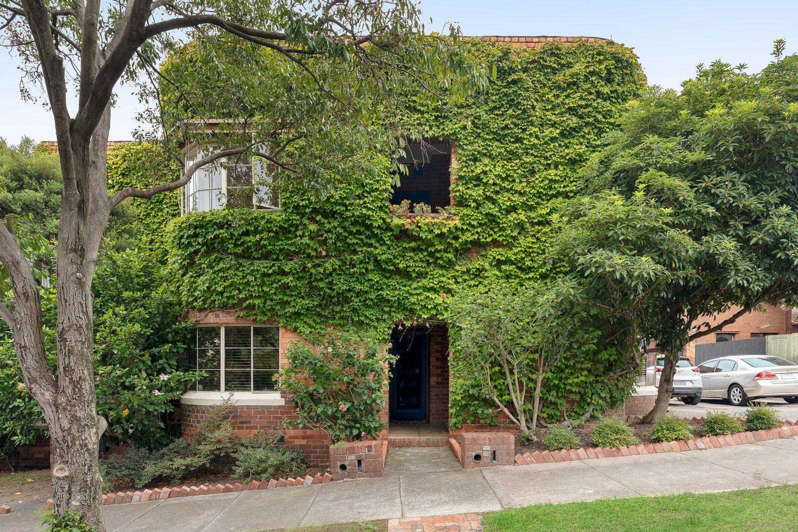 4/8 Denmark Hill Road, Hawthorn East, 3123