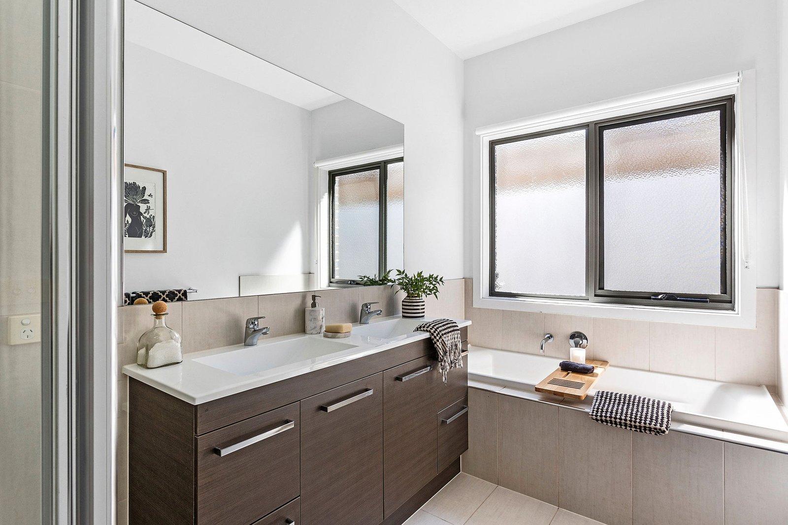 4A Alameda Avenue, Mornington, 3931