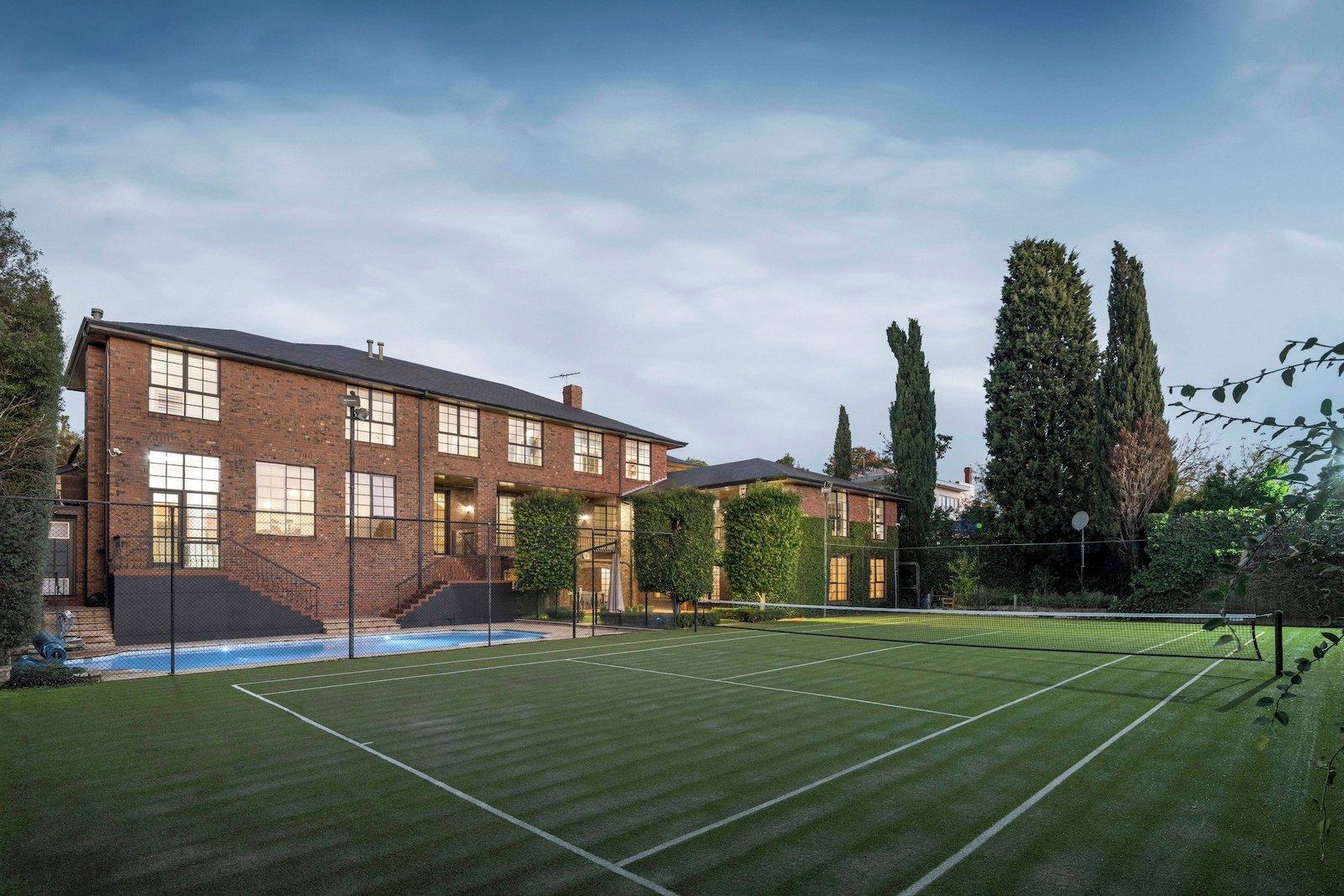 5 Grosvenor Court, Toorak, 3142