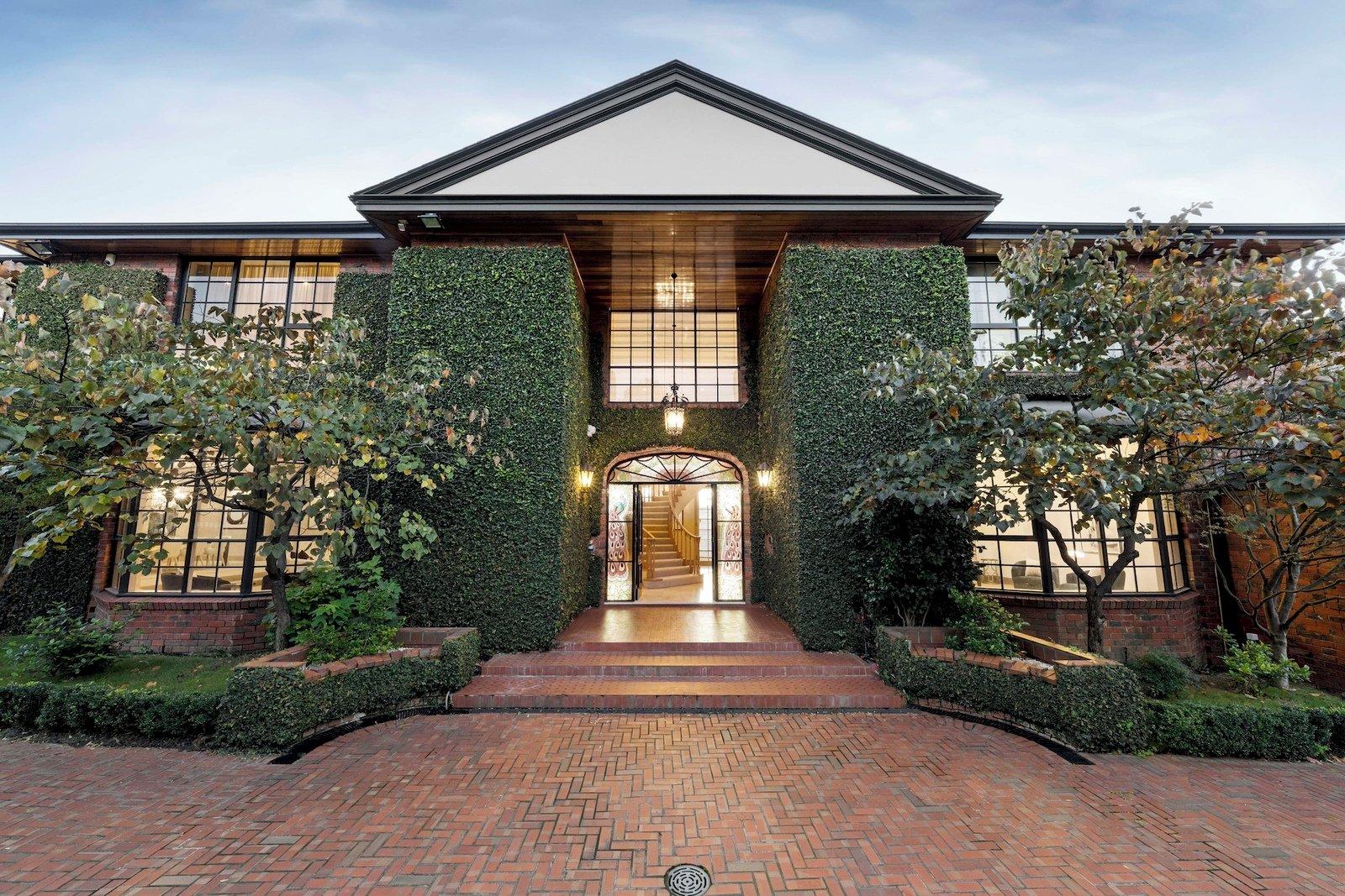 5 Grosvenor Court, Toorak, 3142