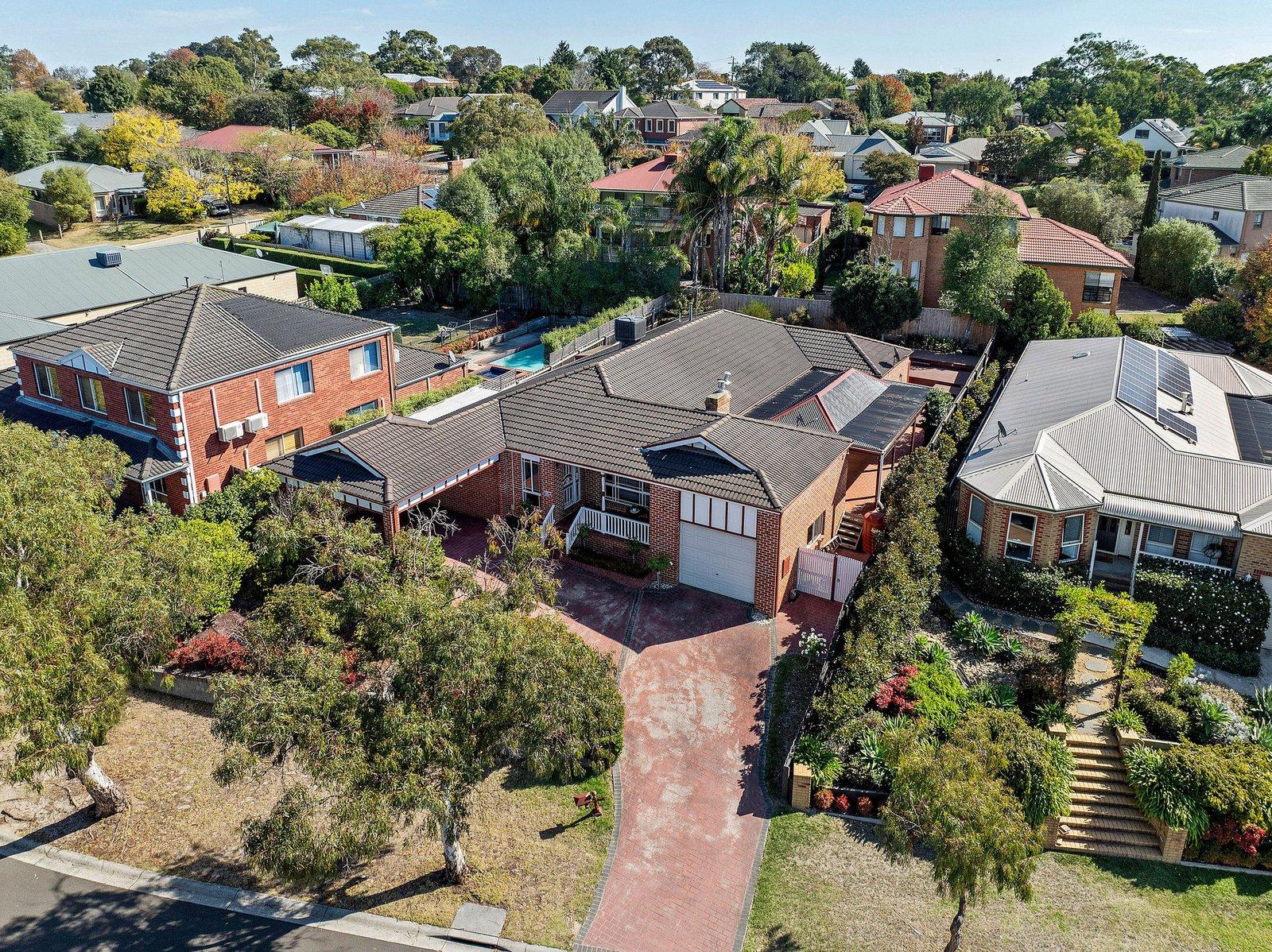 5 Jubilation Court, Frankston South, 3199