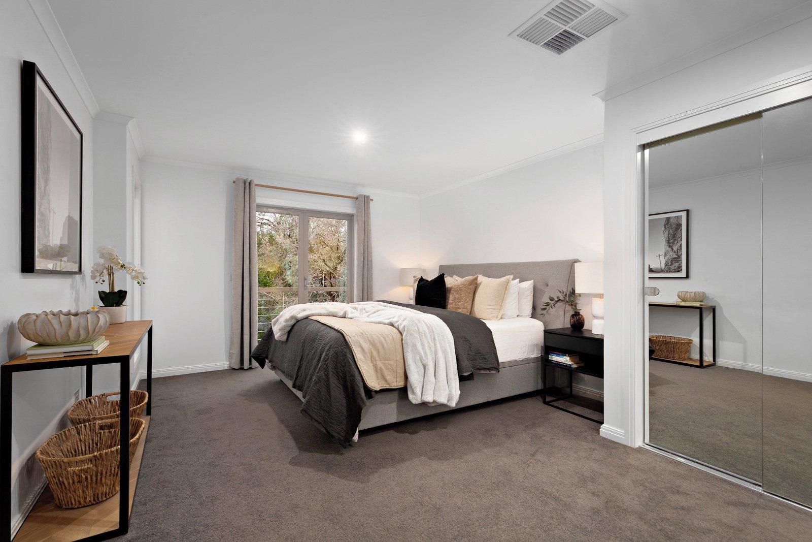 5 Strathaird Mews, Port Melbourne, 3207