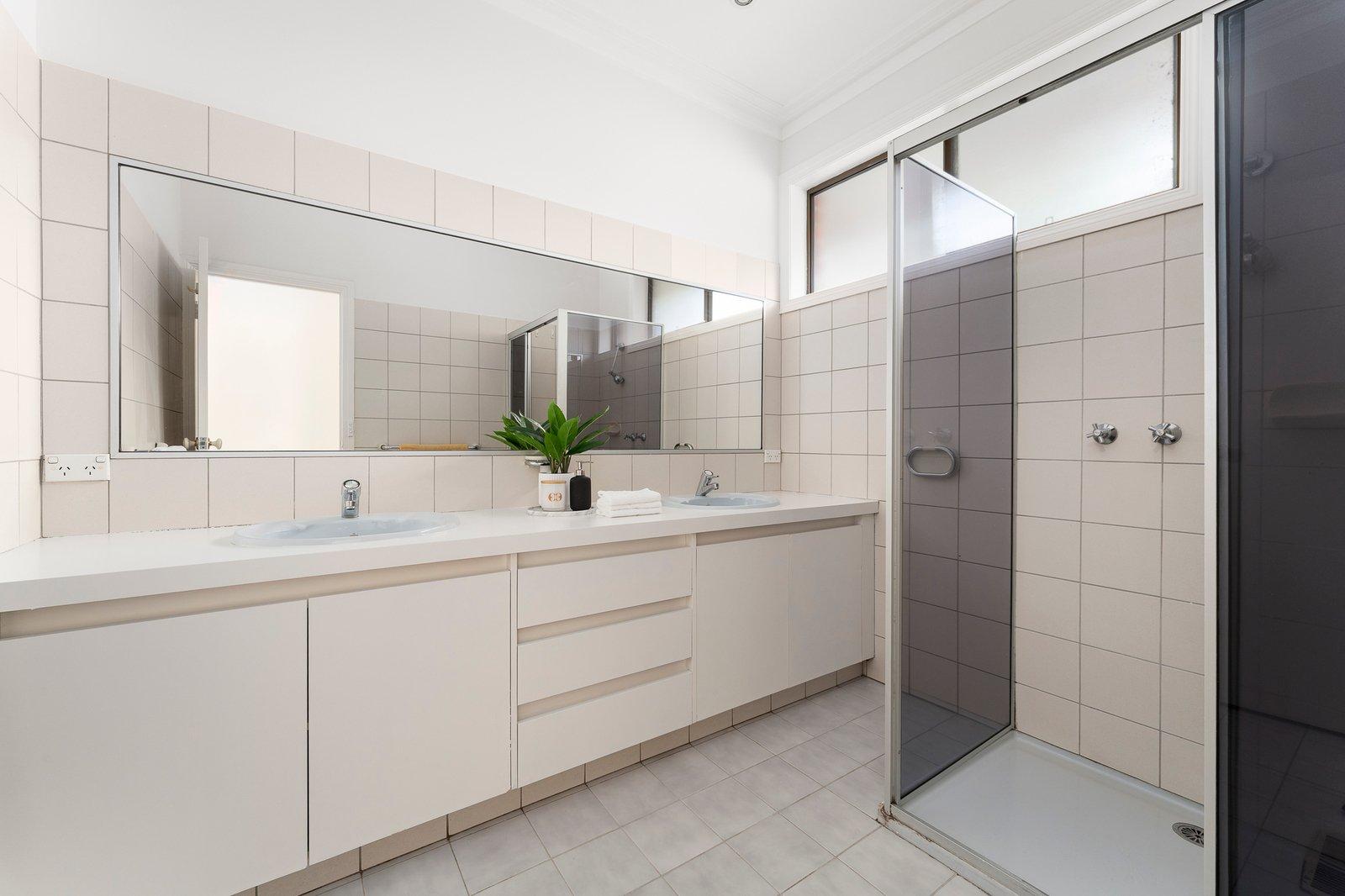 51 Flowerdale Road, Glen Iris, 3146