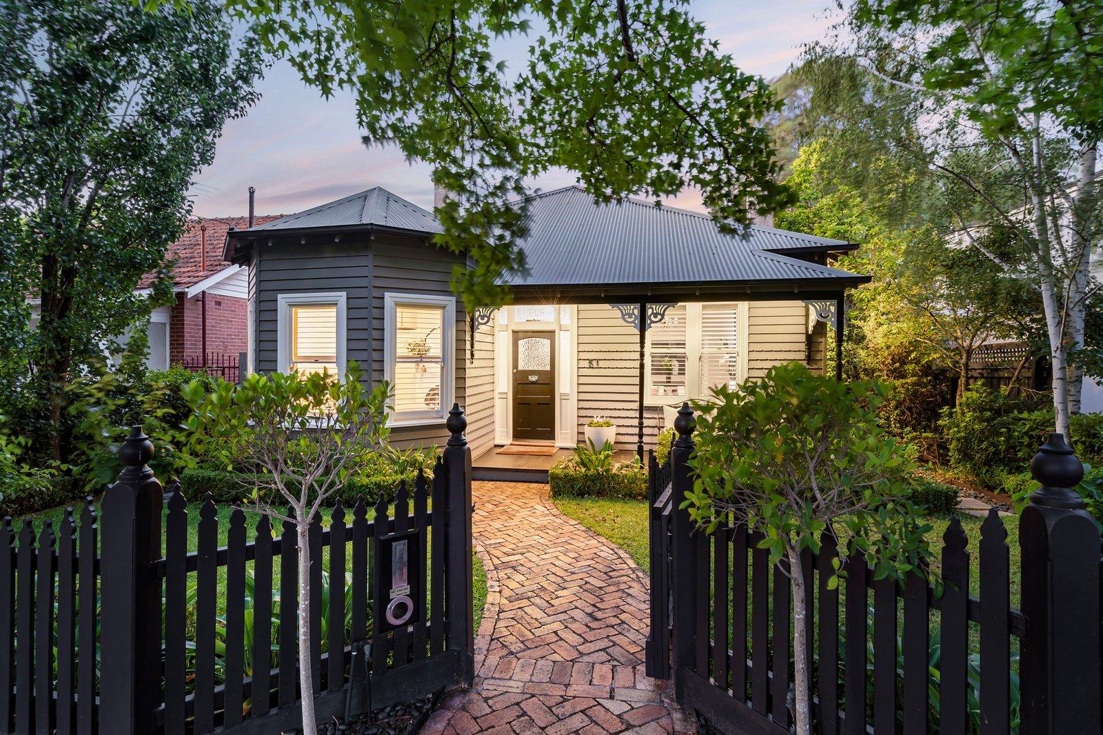 51 Leura Grove, Hawthorn East, 3123