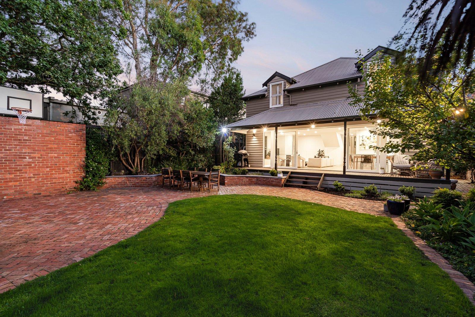 51 Leura Grove, Hawthorn East, 3123