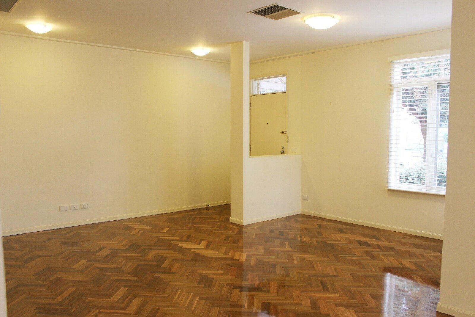 52 Esplanade West, Port Melbourne, 3207