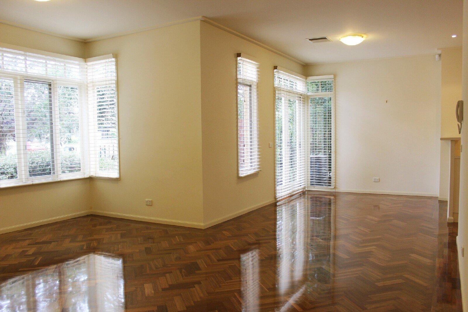 52 Esplanade West, Port Melbourne, 3207