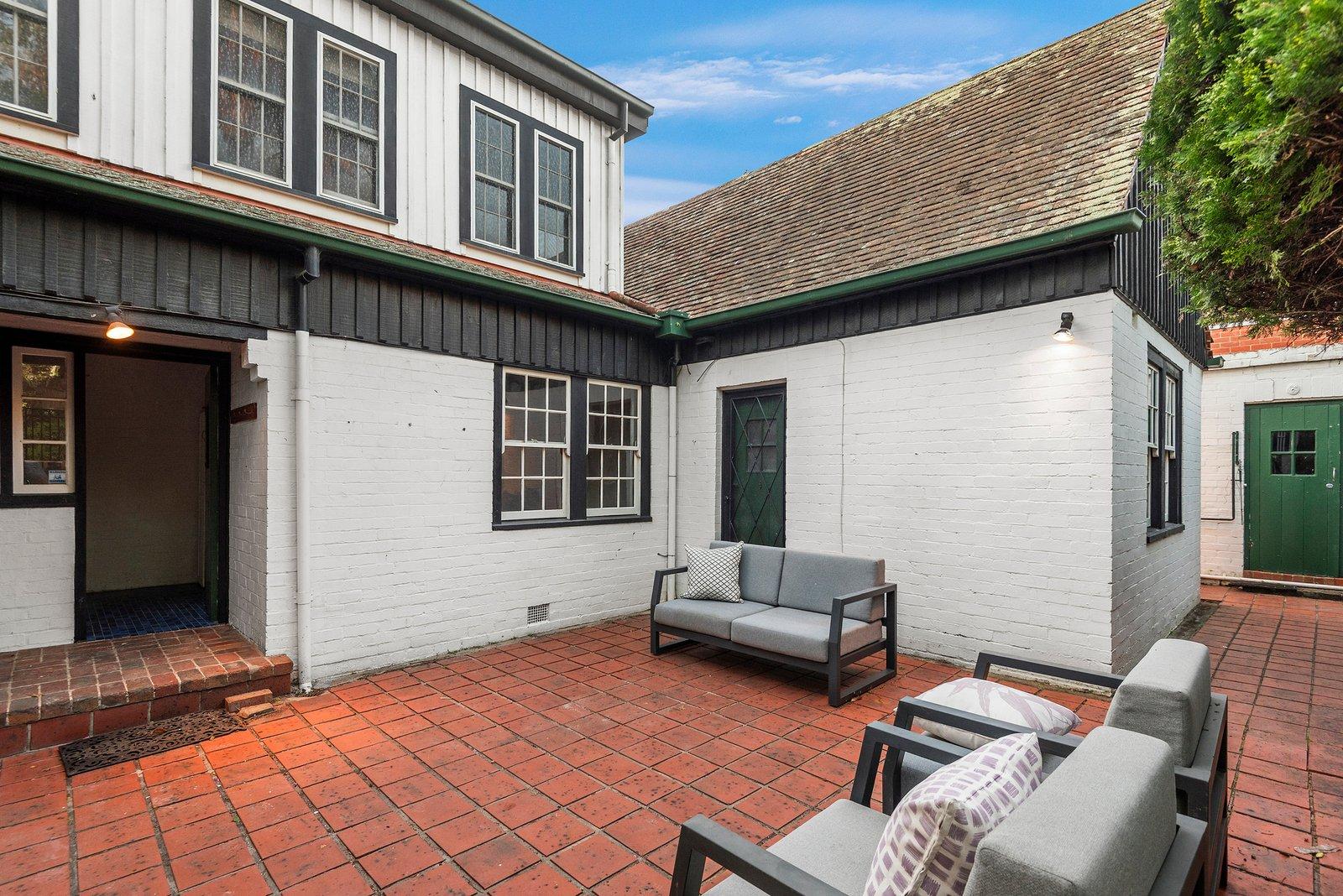 52 Normanby Road, Kew, Vic