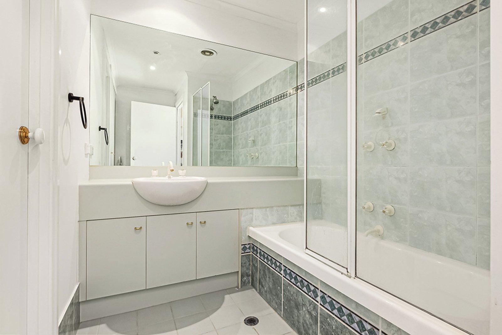 52/33 La Trobe Street, Melbourne, 3004