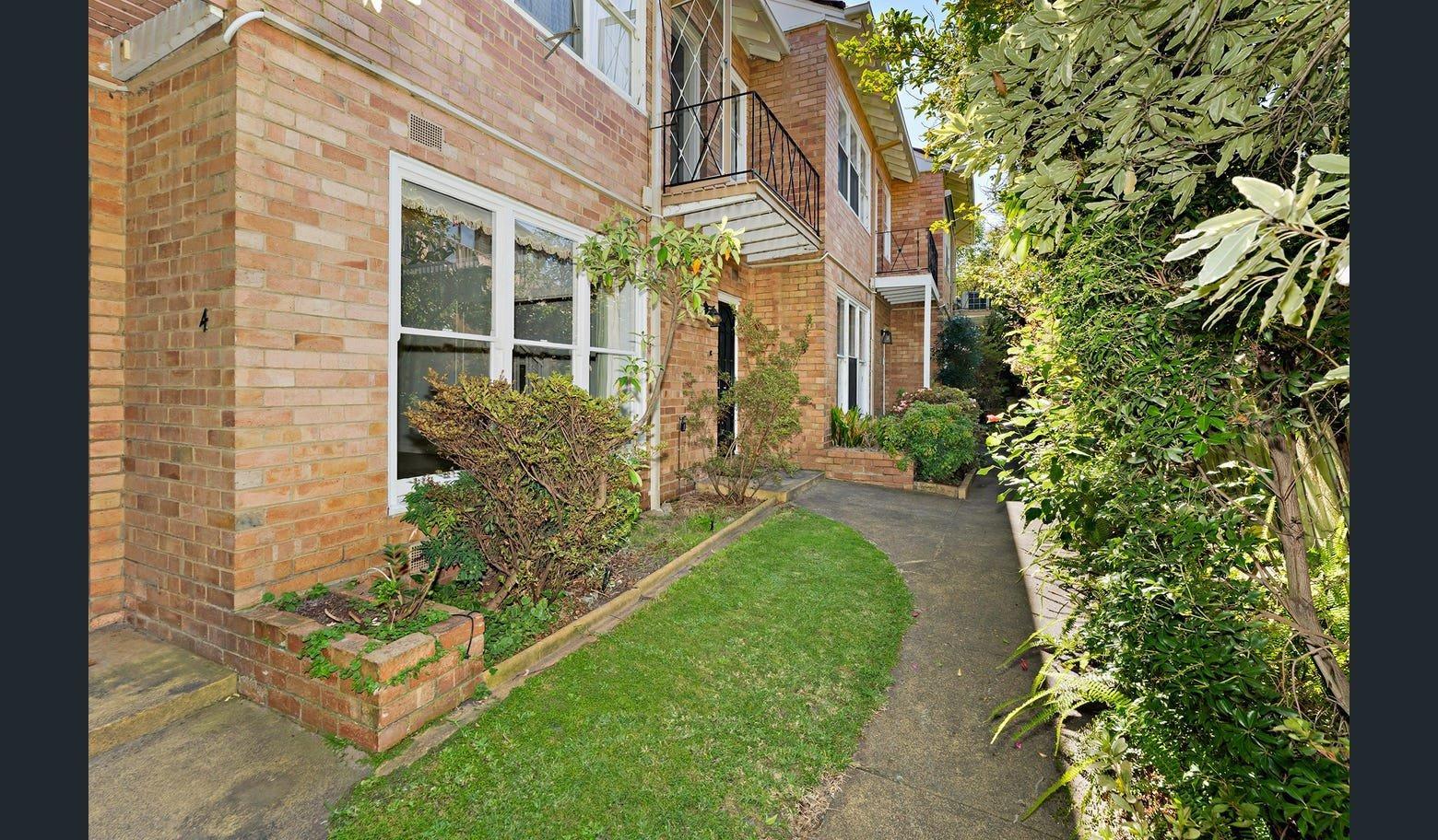 5/3 Stonehaven Court, Toorak, Vic