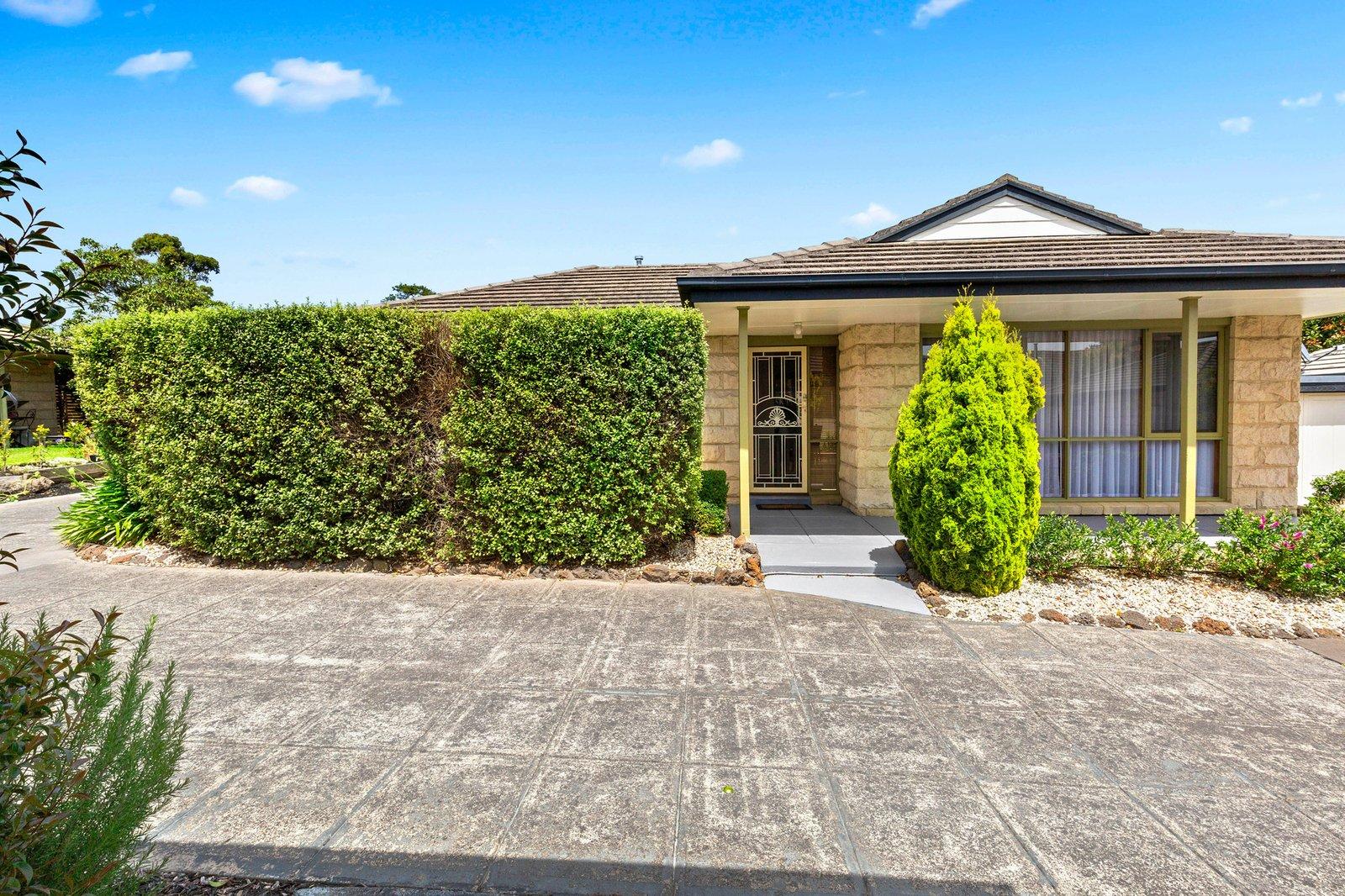 5/8-10 Clarkestown Avenue, Mount Eliza, 3930