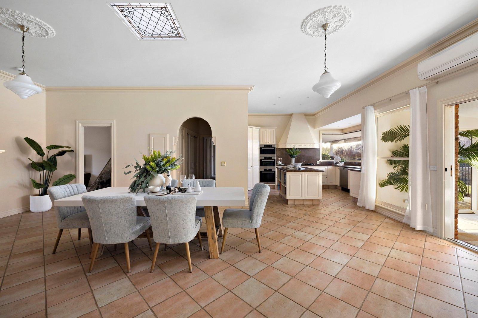 6 Merrigal Court, Frankston South, 3199