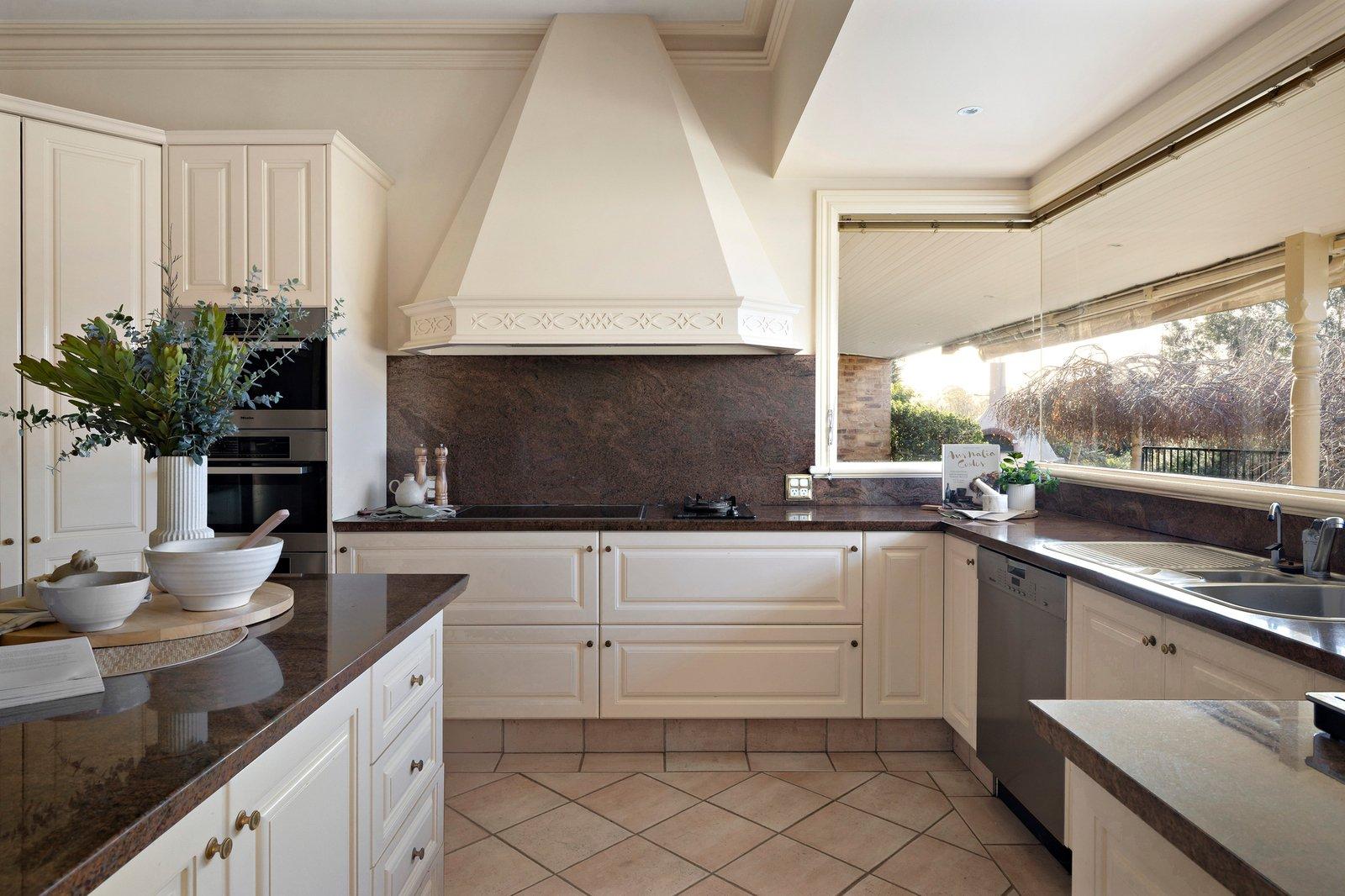 6 Merrigal Court, Frankston South, 3199