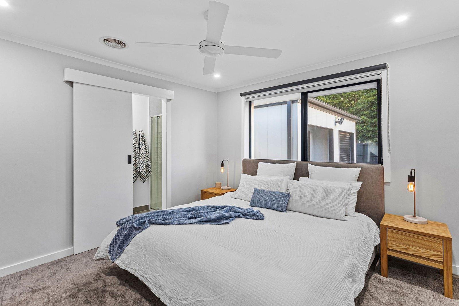 6 Pembroke Drive, Somerville, 3912