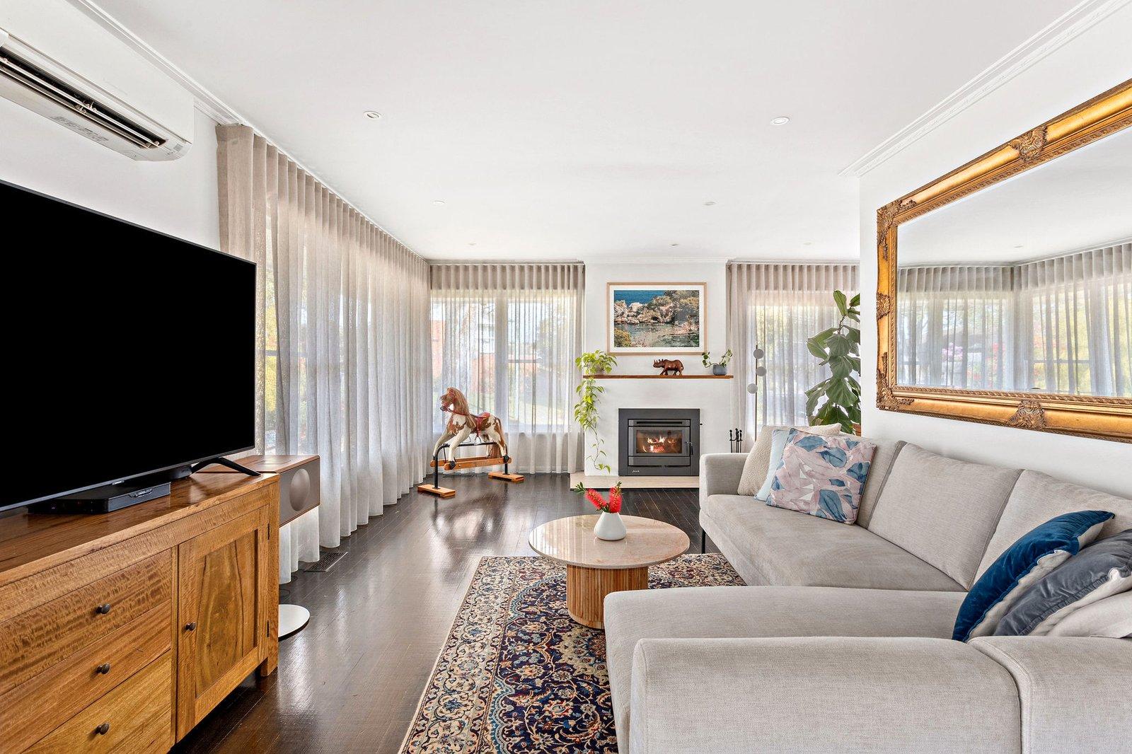 6 Pericoe Street, Frankston, 3199