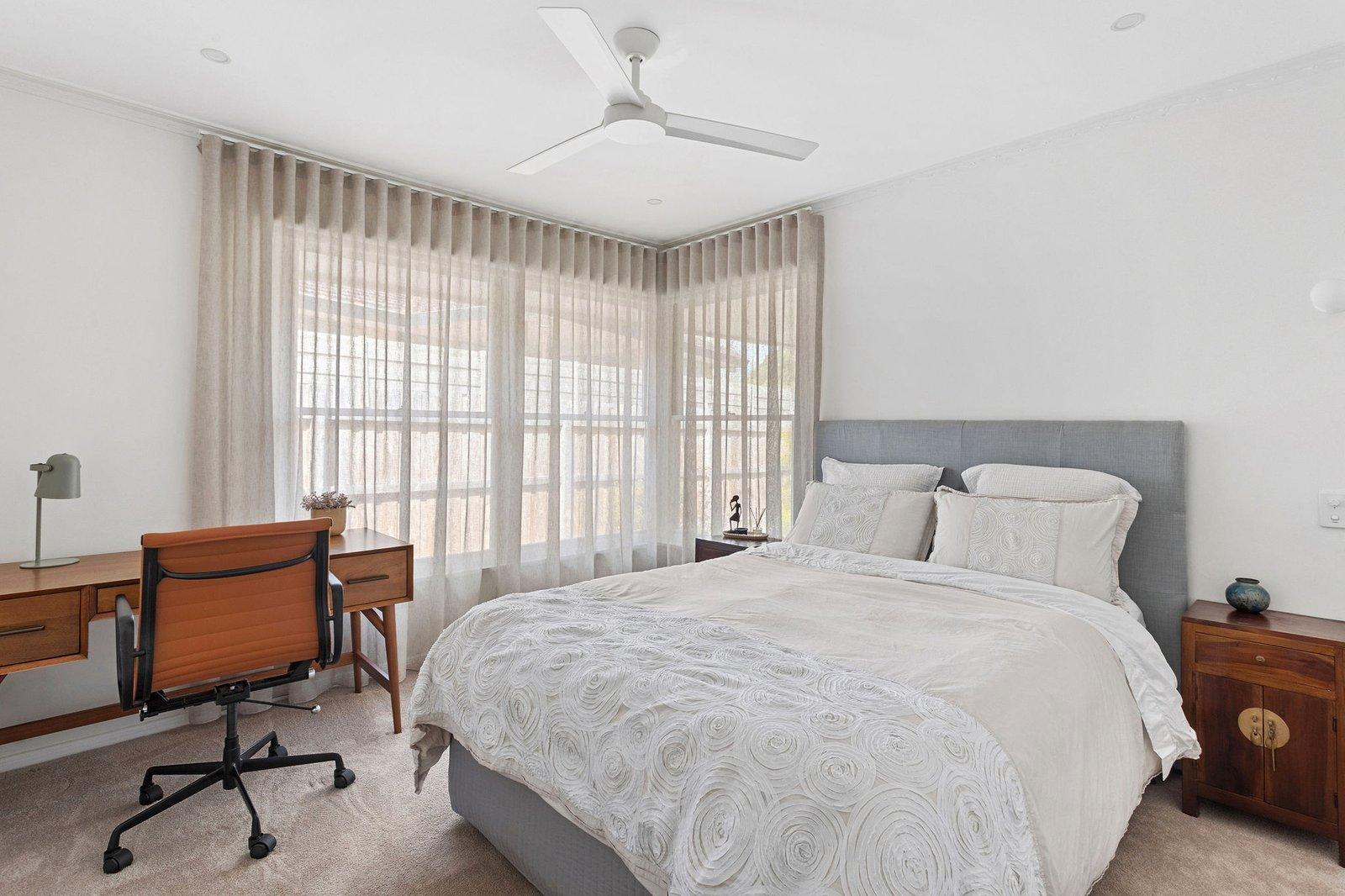 6 Pericoe Street, Frankston, 3199