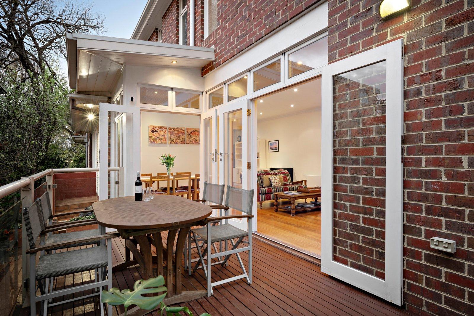 6 Warra Street, Toorak, 3142