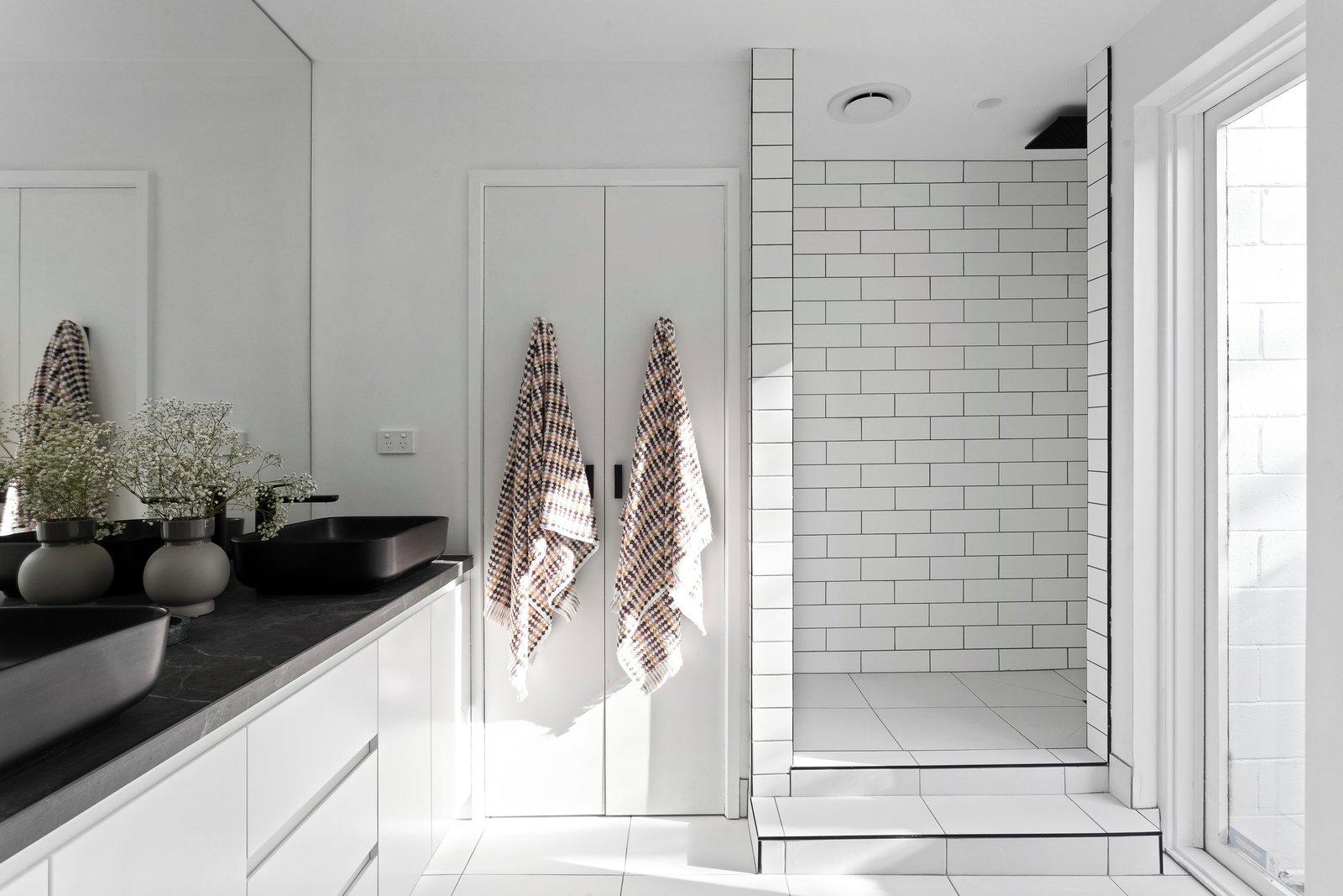 6 Woodside Crescent, Toorak, 3142