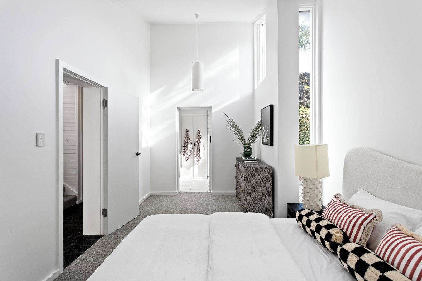 6 Woodside Crescent, Toorak, 3142