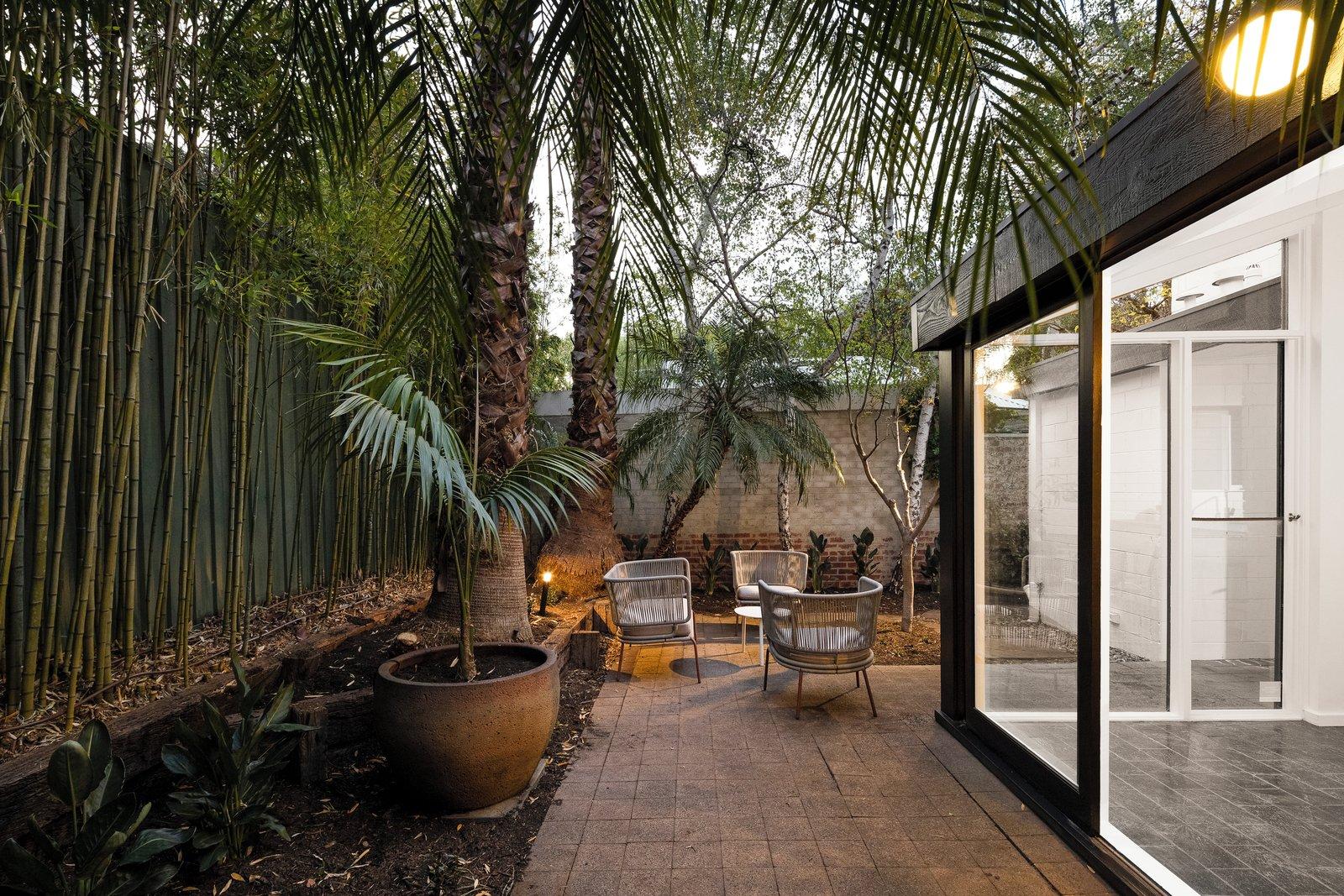 6 Woodside Crescent, Toorak, 3142